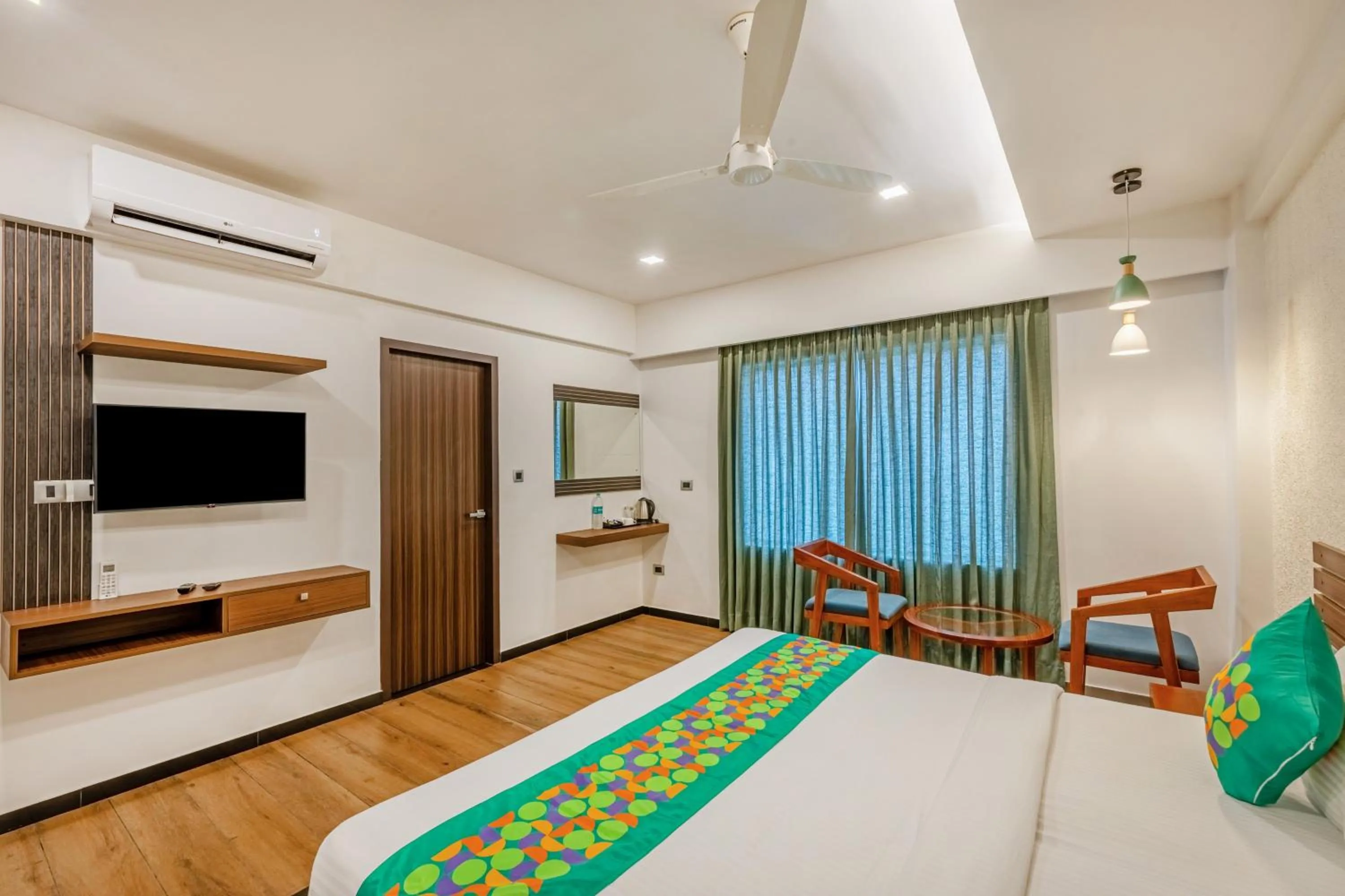 Bedroom, Bed in Treebo De Cloud 9 Regency