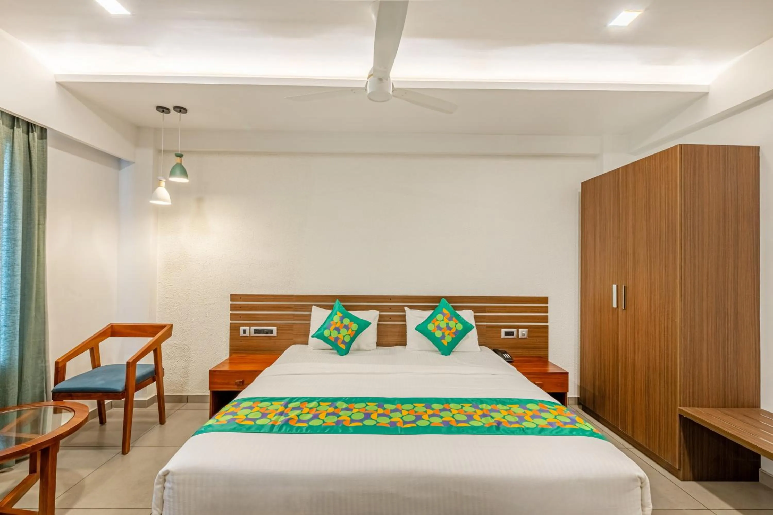 Bedroom, Bed in Treebo De Cloud 9 Regency