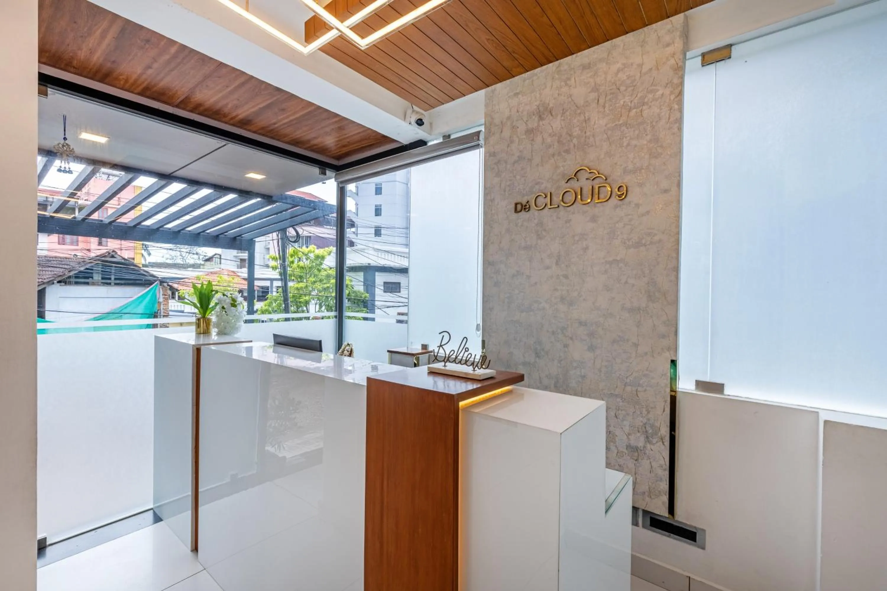 Lobby or reception in Treebo De Cloud 9 Regency