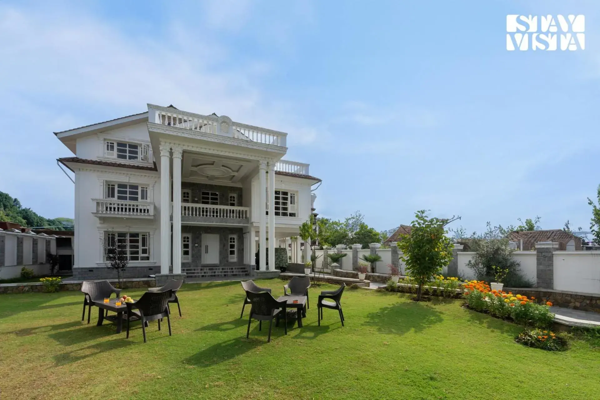 Villa in StayVista at Midsummer Moon - Mountain View with Courtyard Villa in StayVista at Midsummer Moon - Mountain View with Courtyard