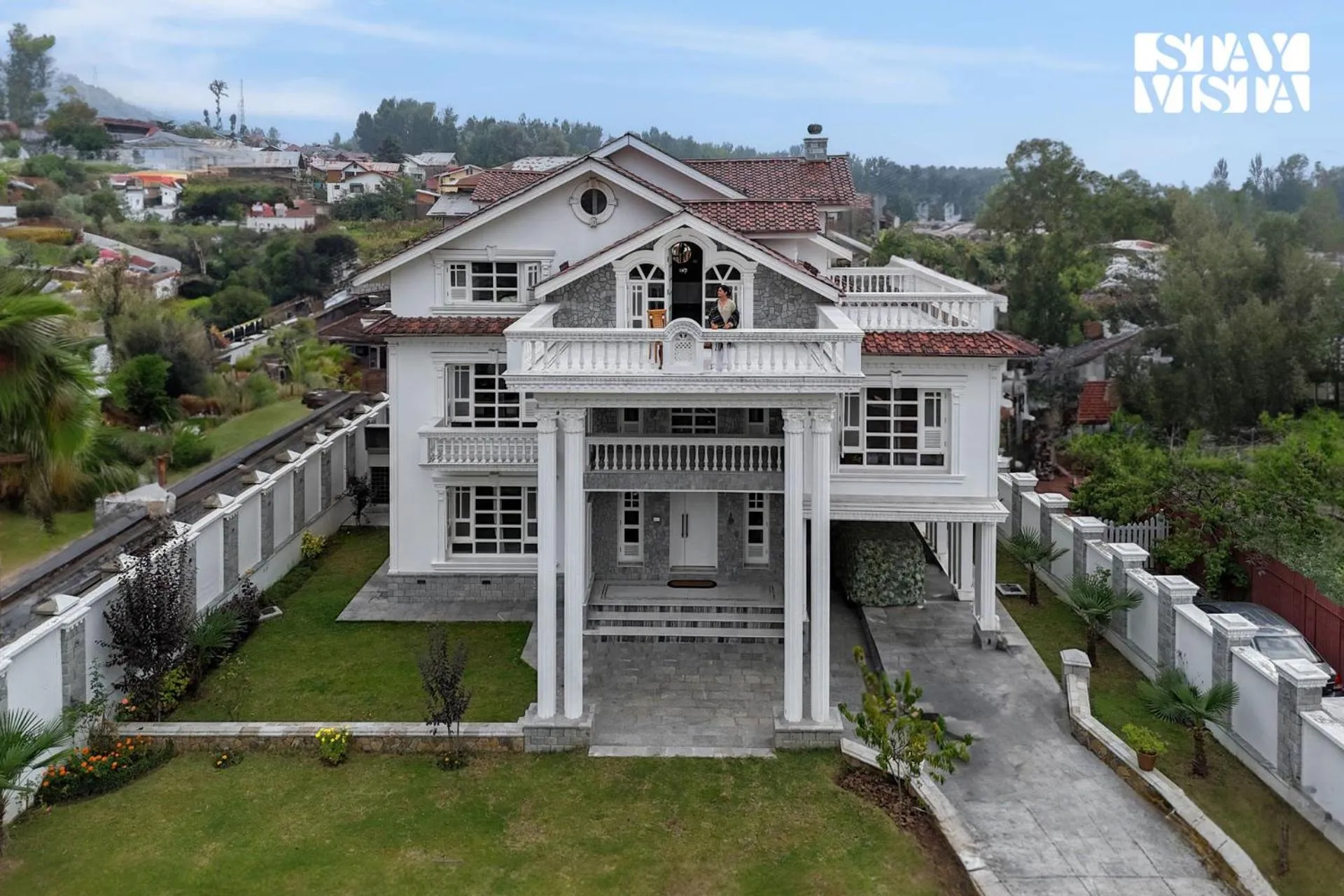 Property building in StayVista at Midsummer Moon - Mountain View with Courtyard