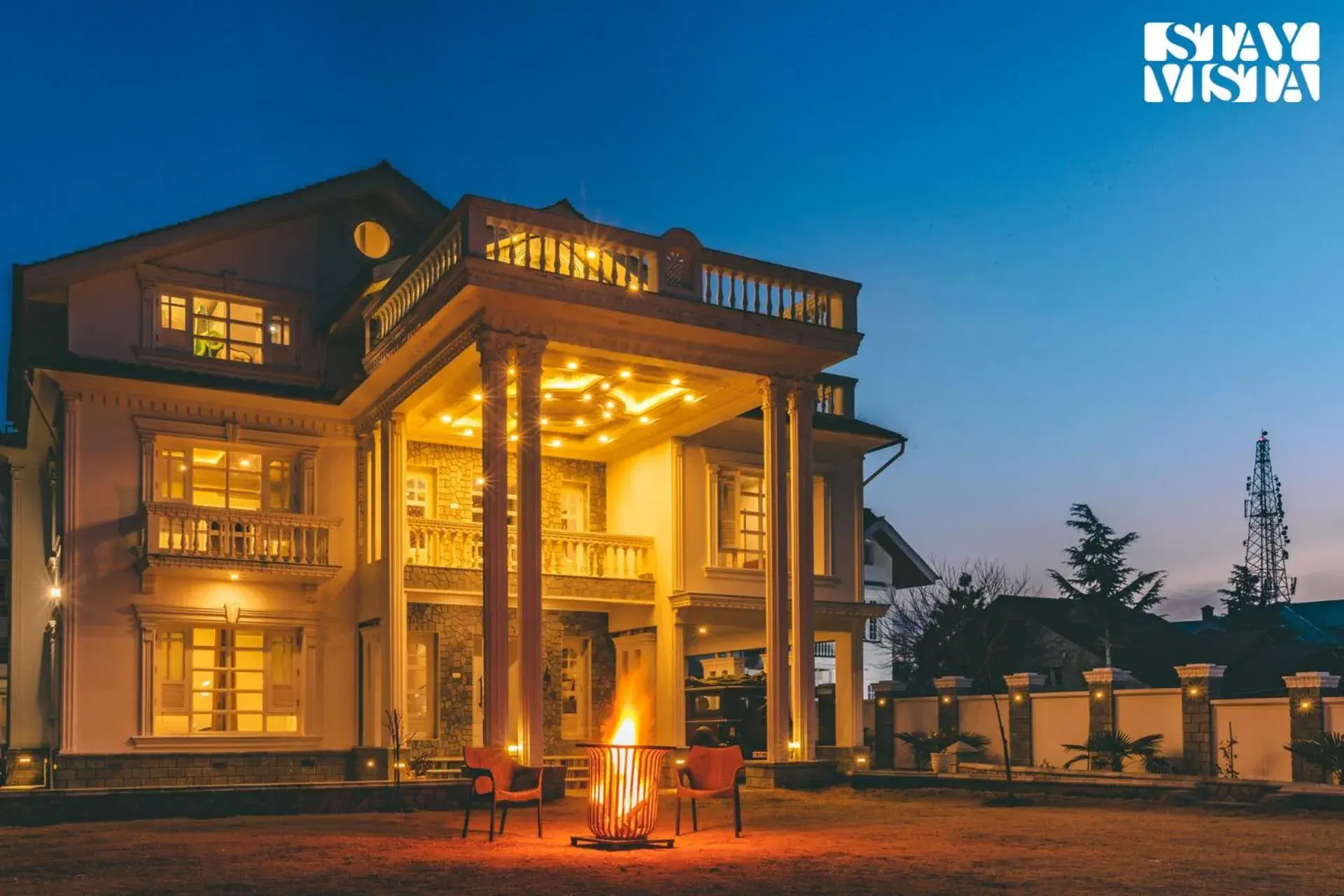 Three-Bedroom Villa in StayVista at Midsummer Moon - Mountain View with Courtyard Three-Bedroom Villa in StayVista at Midsummer Moon - Mountain View with Courtyard