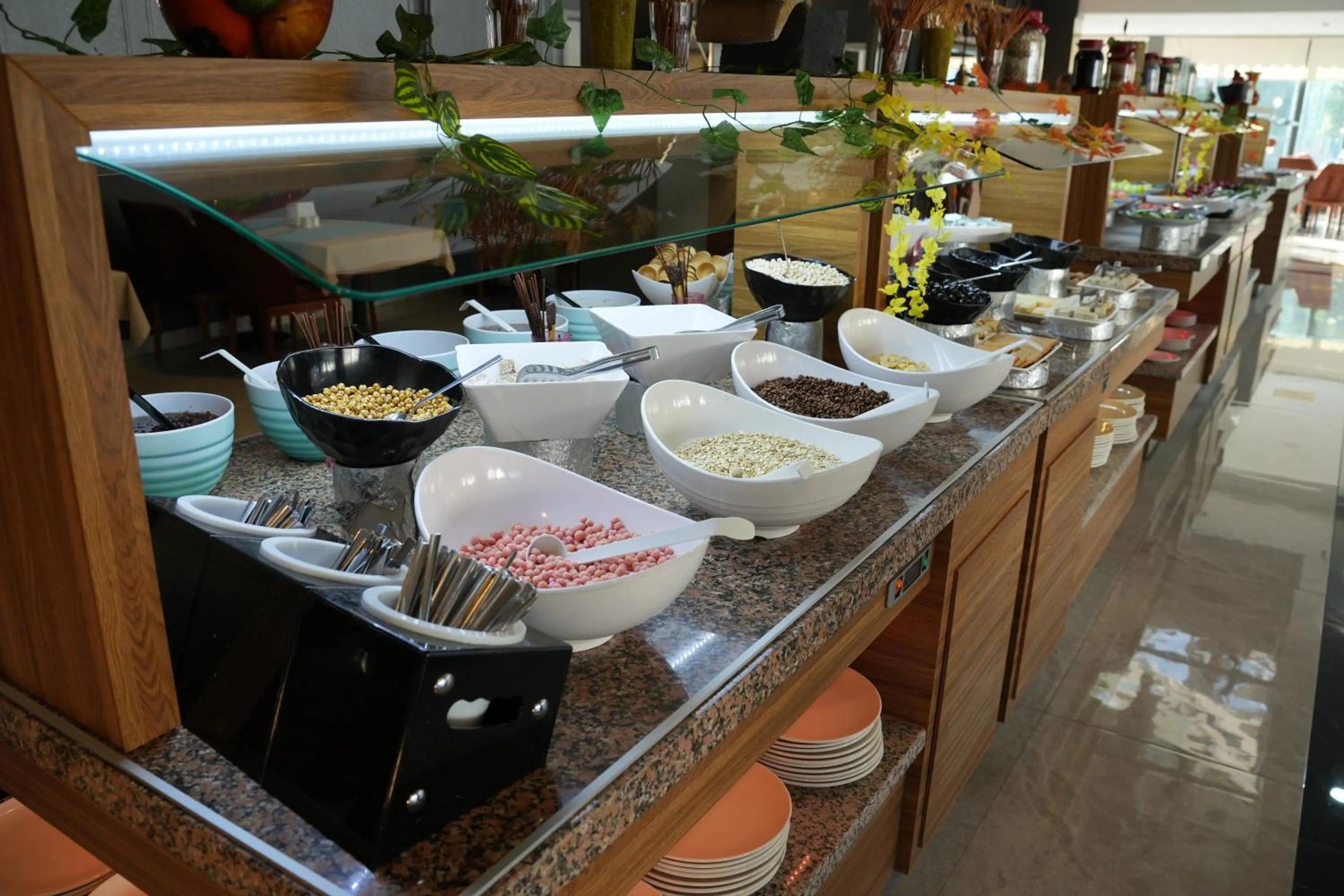 Ada Newday Resort Hotel