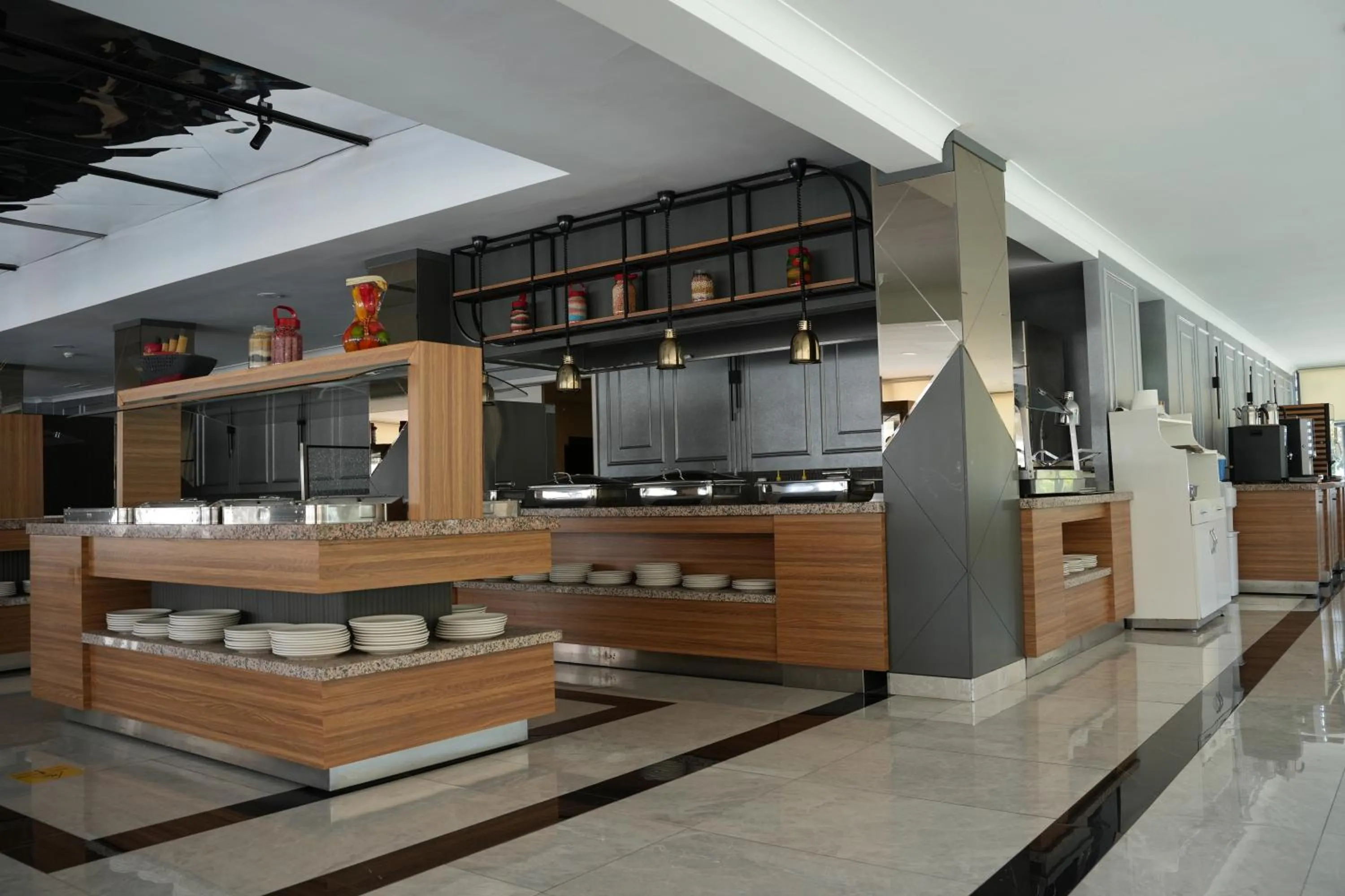 Ada Newday Resort Hotel