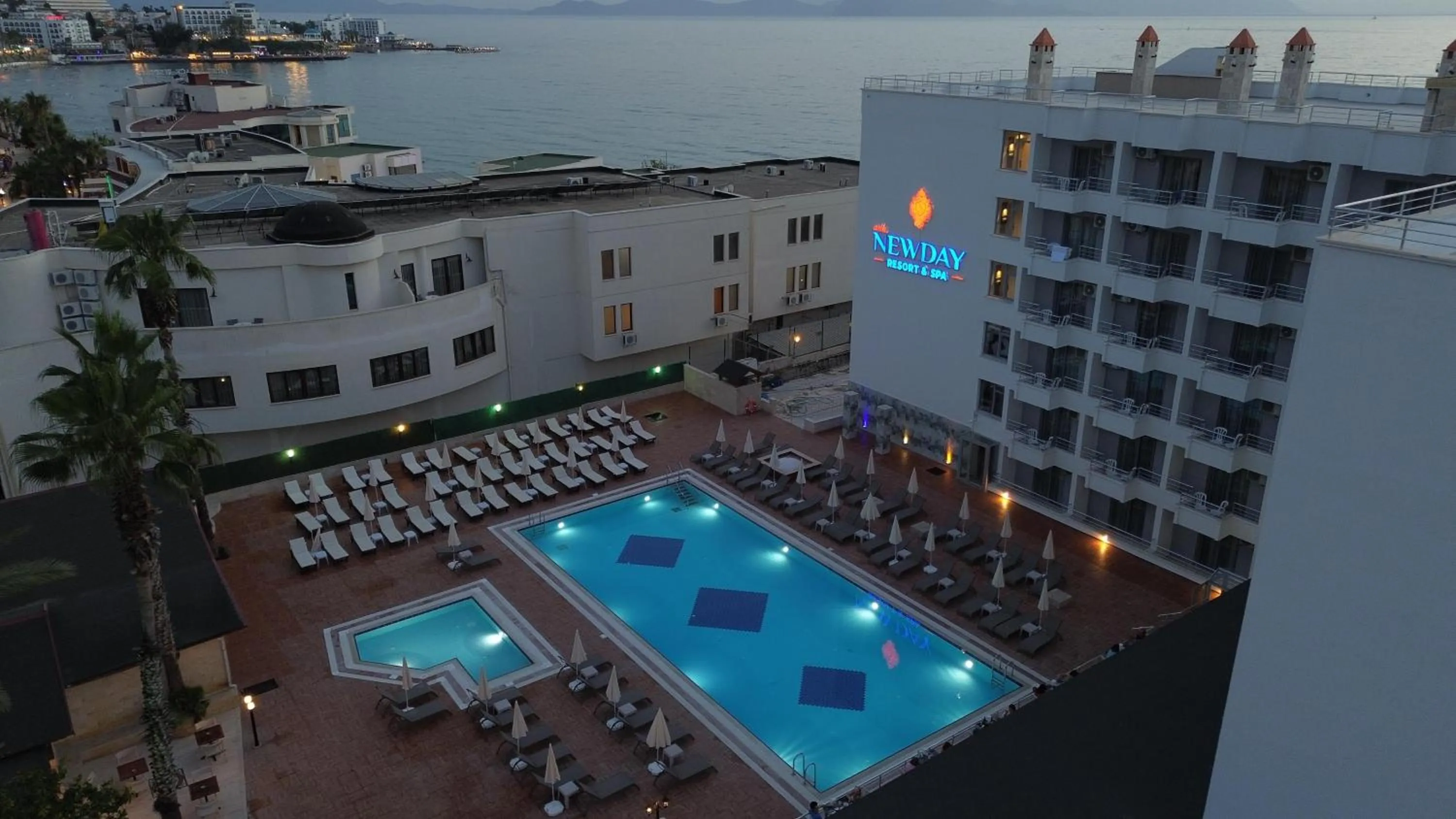 Swimming pool in Ada Newday Resort Hotel