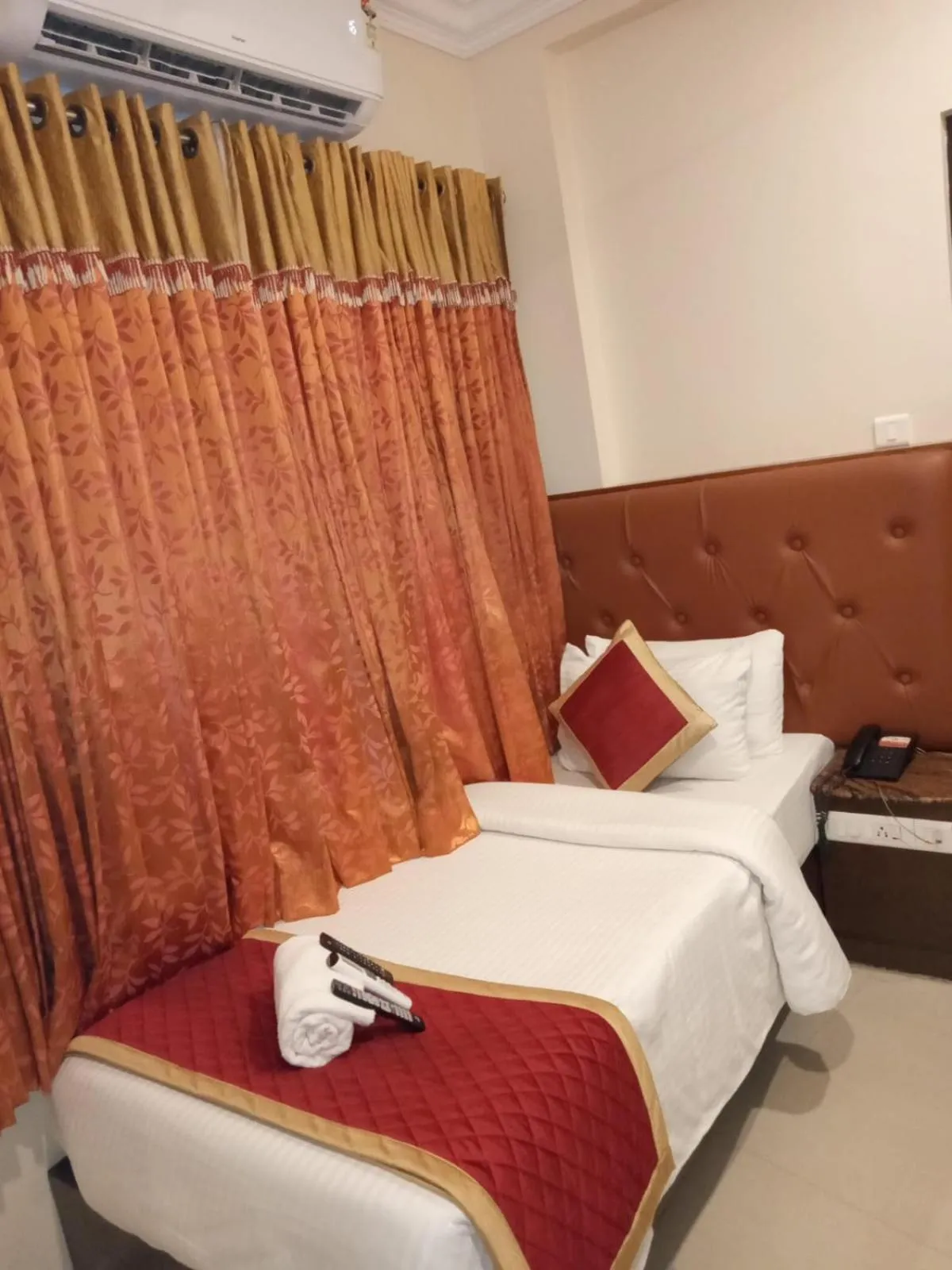 Bed in HOTEL SAHANA CASTLE