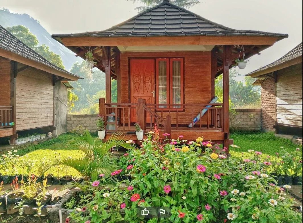 Property building in Puncak Rinjani Lodge