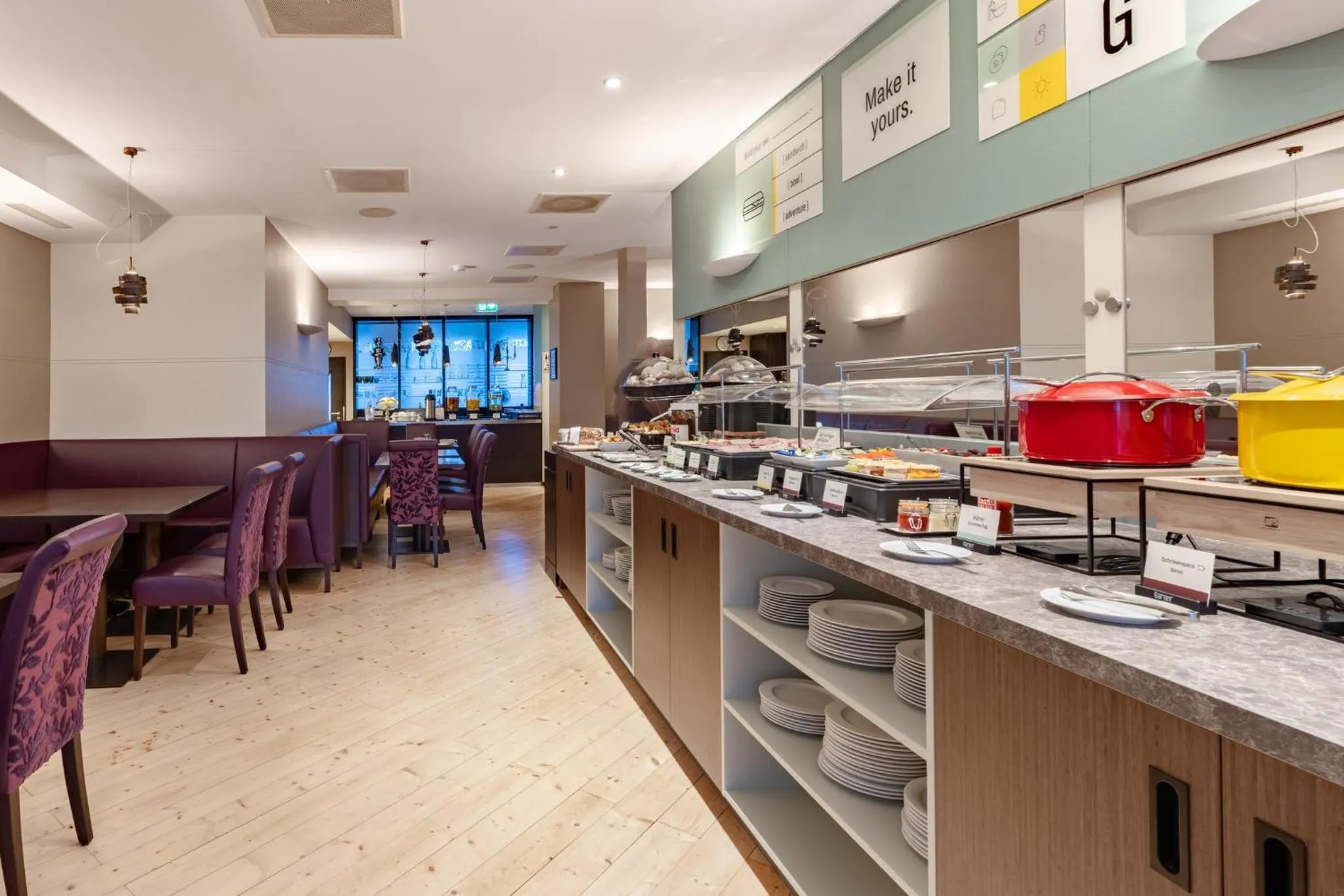 Breakfast in Garner Hotel Post Aschaffenburg by IHG