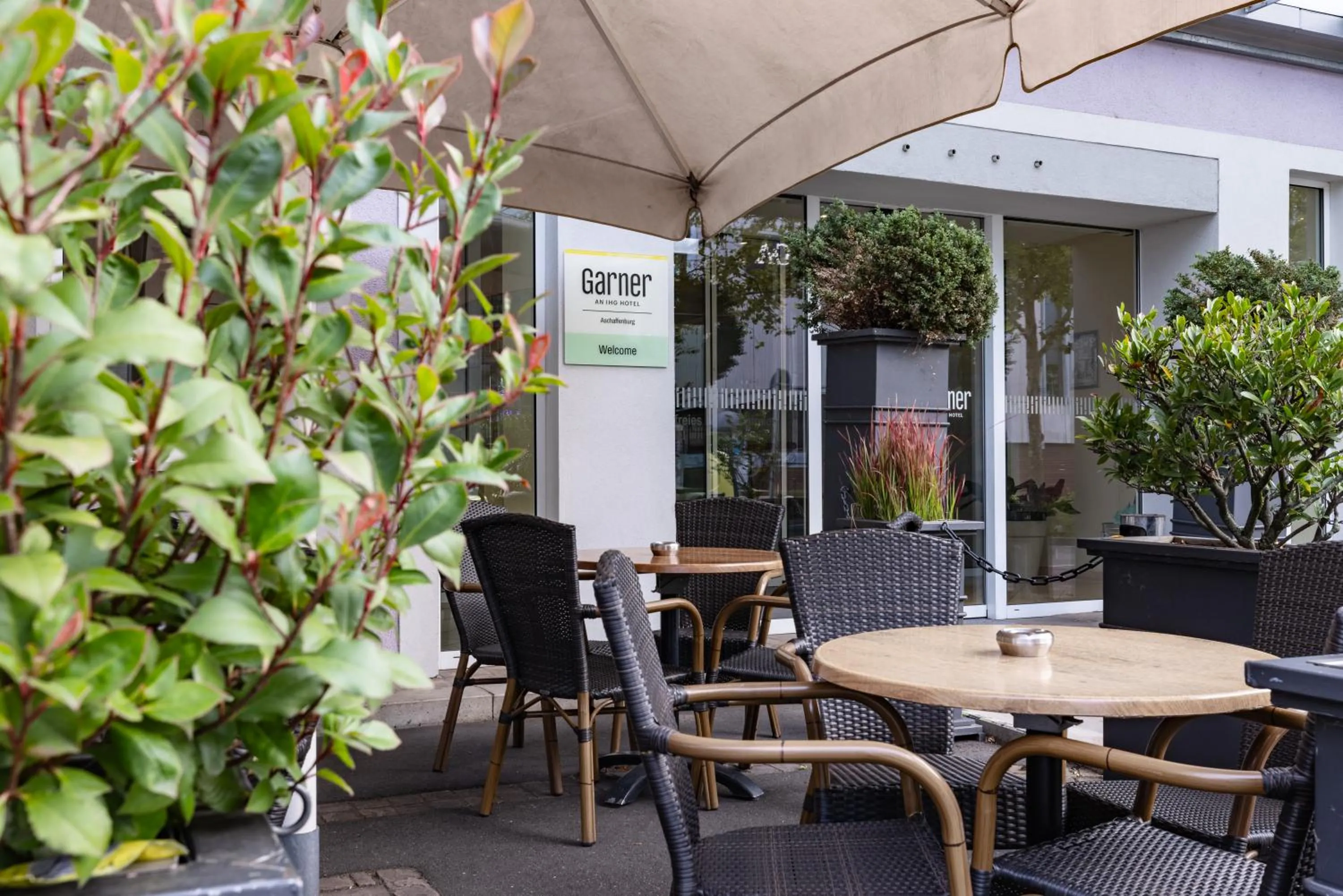 Restaurant/places to eat in Garner Hotel Post Aschaffenburg by IHG