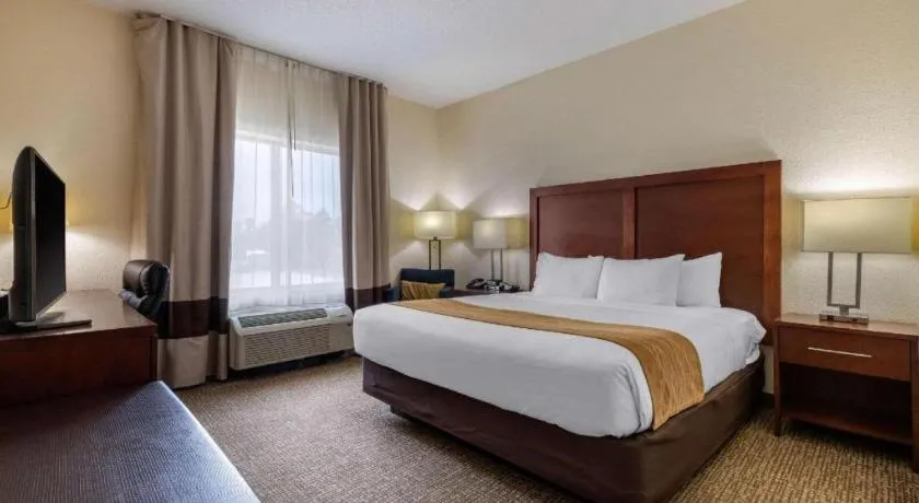 Bed in Comfort Inn & Suites