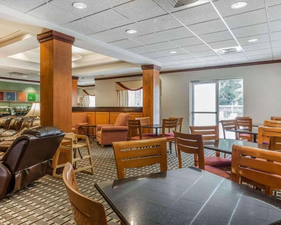 Comfort Inn & Suites