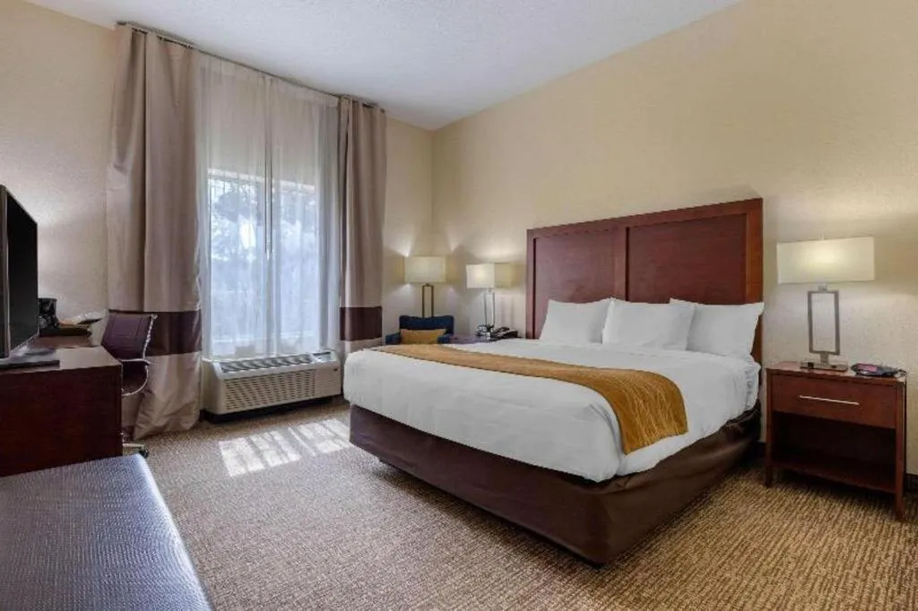 Bed in Comfort Inn & Suites