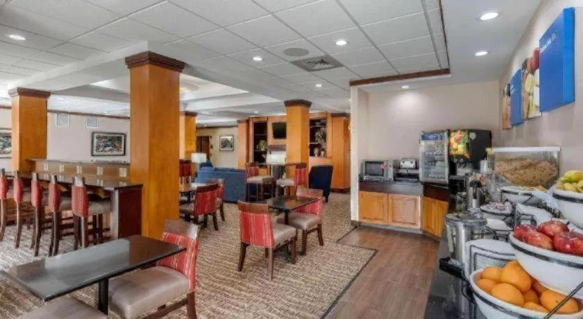 Comfort Inn & Suites