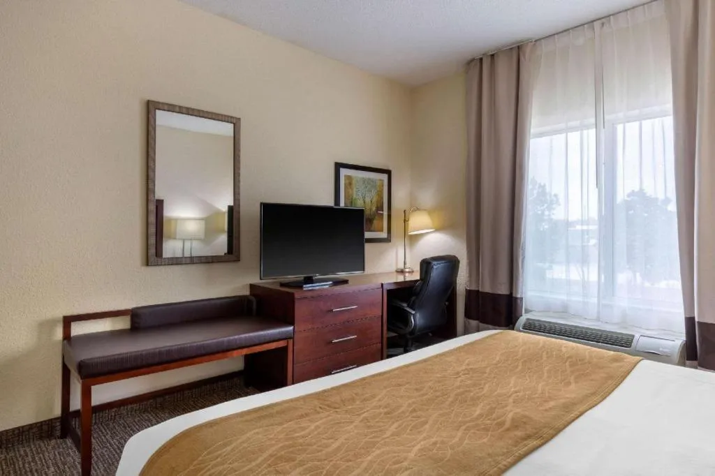 Bed in Comfort Inn & Suites