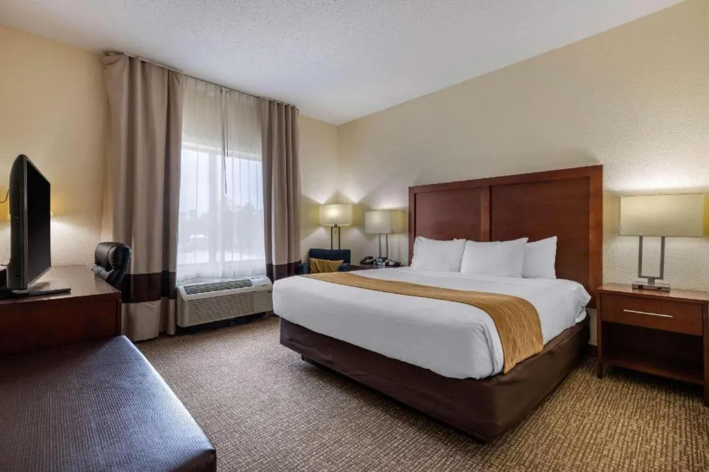 Bed in Comfort Inn & Suites