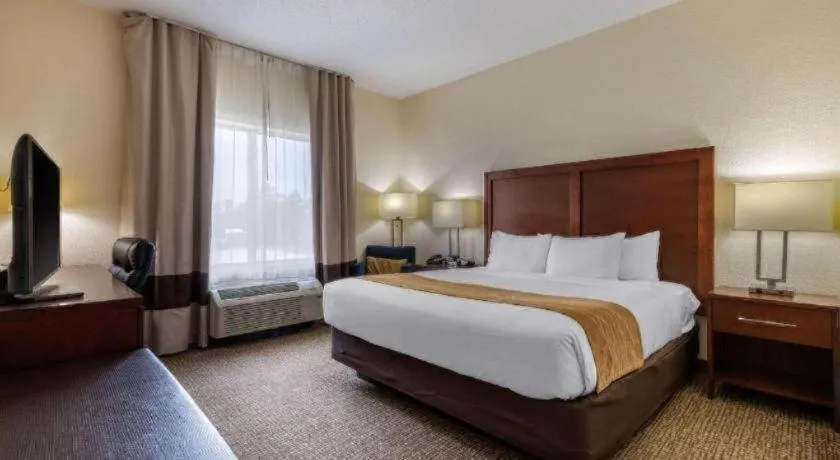 Bed in Comfort Inn & Suites