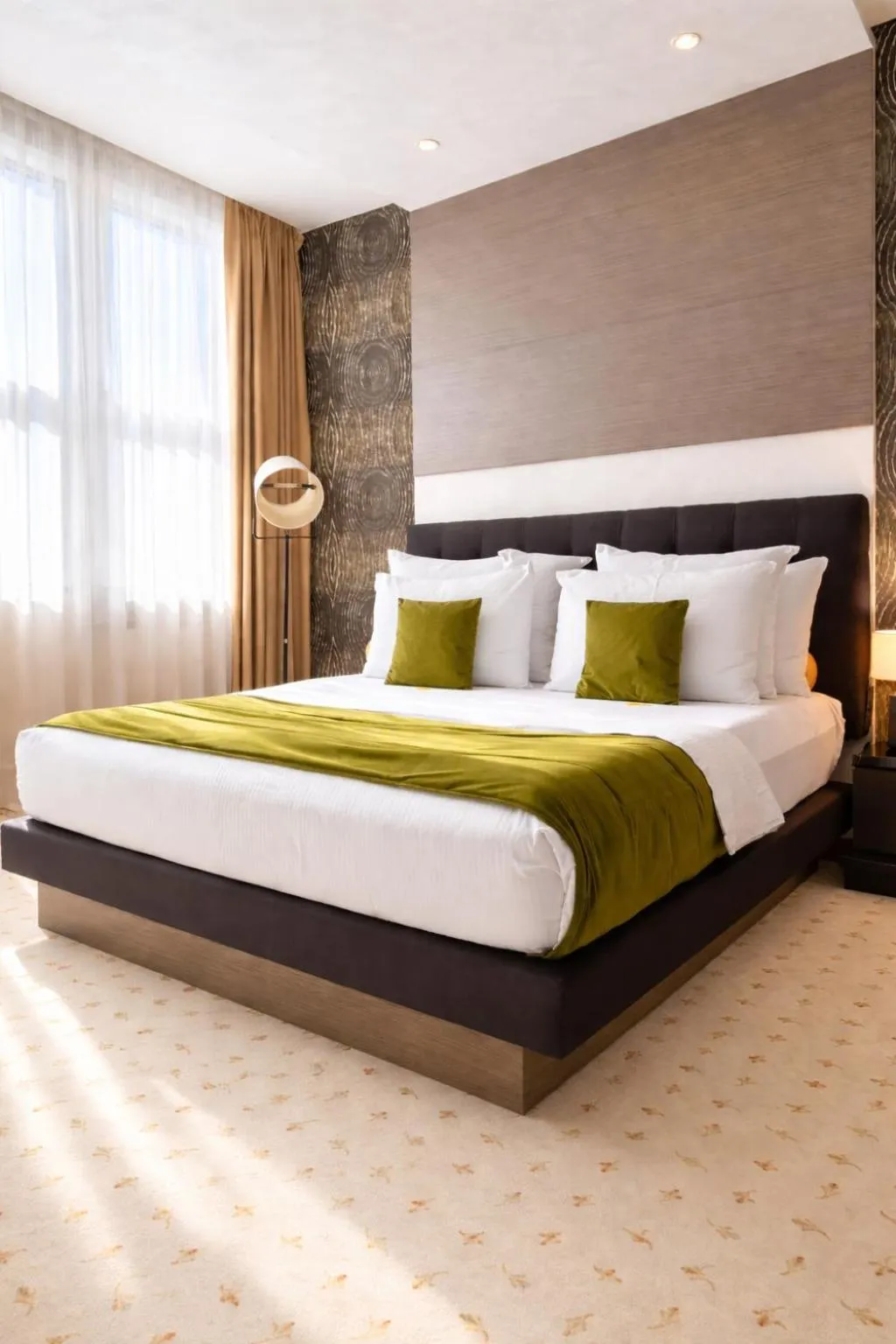 Bed in Atera Business Suites