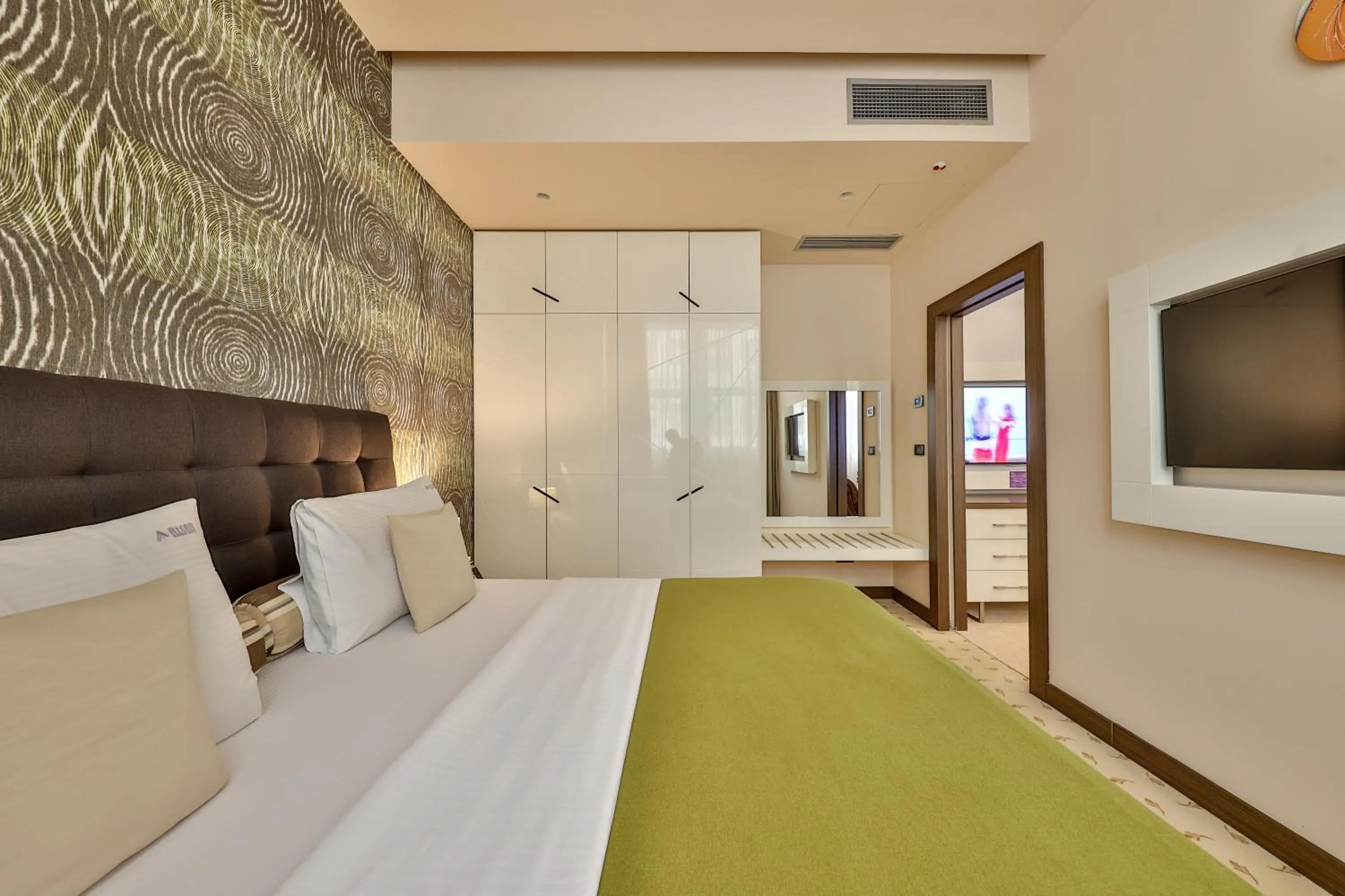 Bed in Atera Business Suites