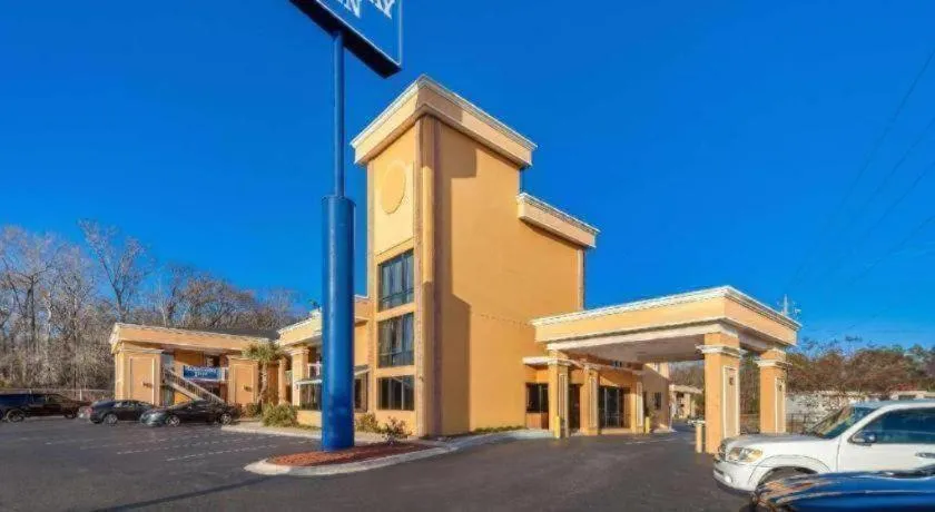 Rodeway Inn Lumberton Central