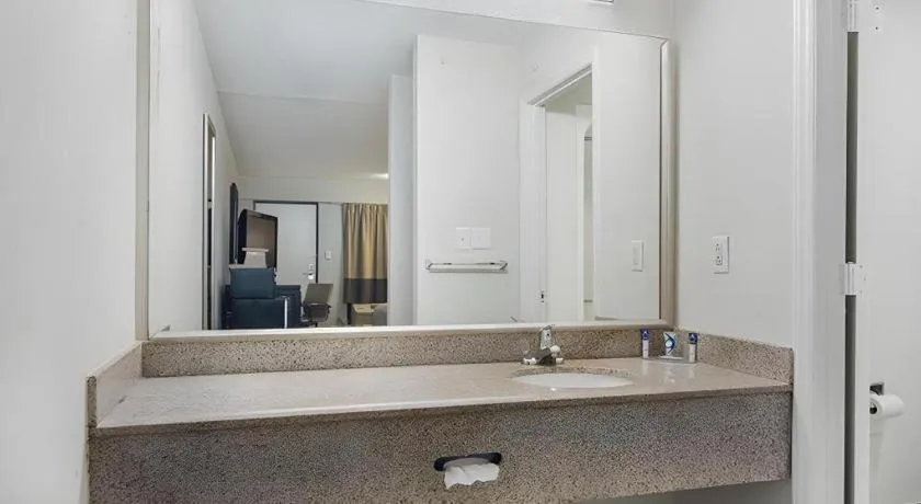 Rodeway Inn Lumberton Central