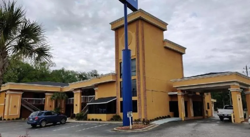 Rodeway Inn Lumberton Central