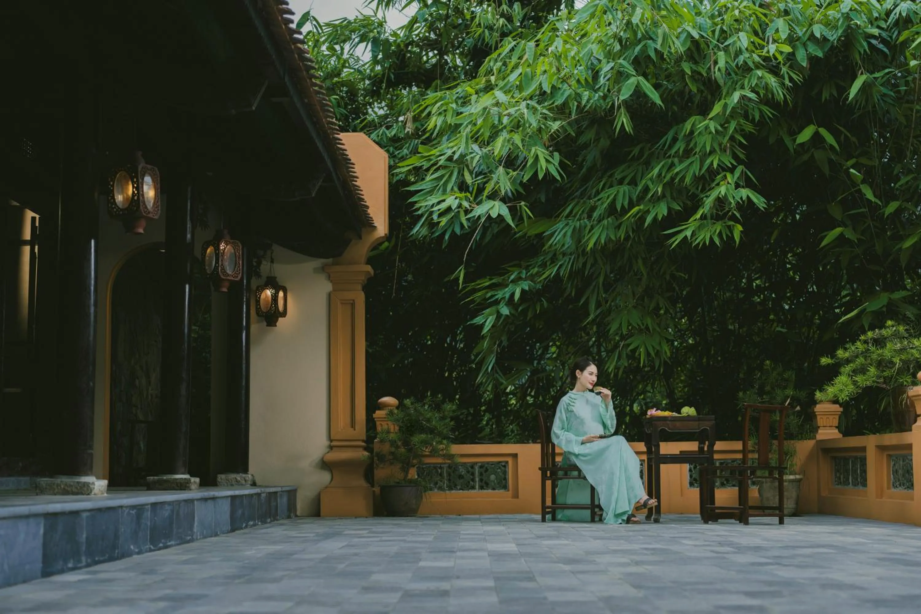 Day in Jiva Hoa Lu Retreat