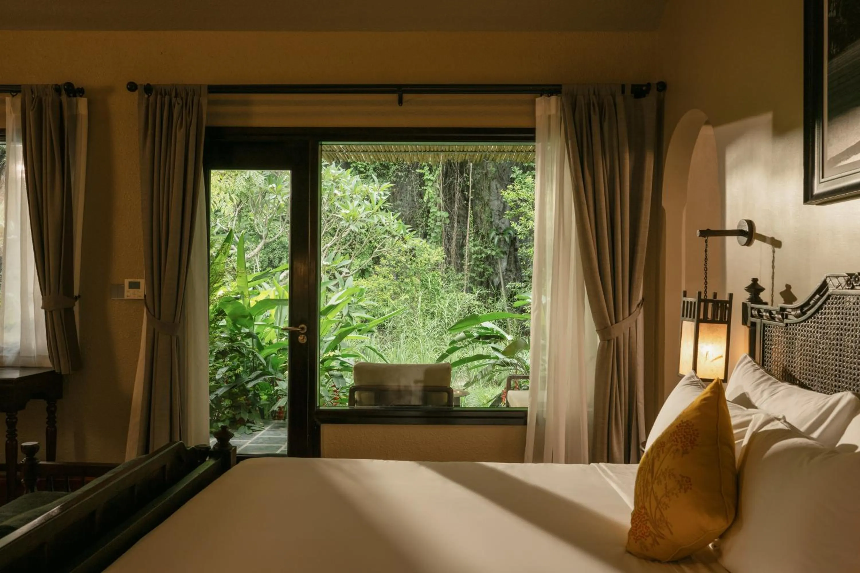 Bed in Jiva Hoa Lu Retreat