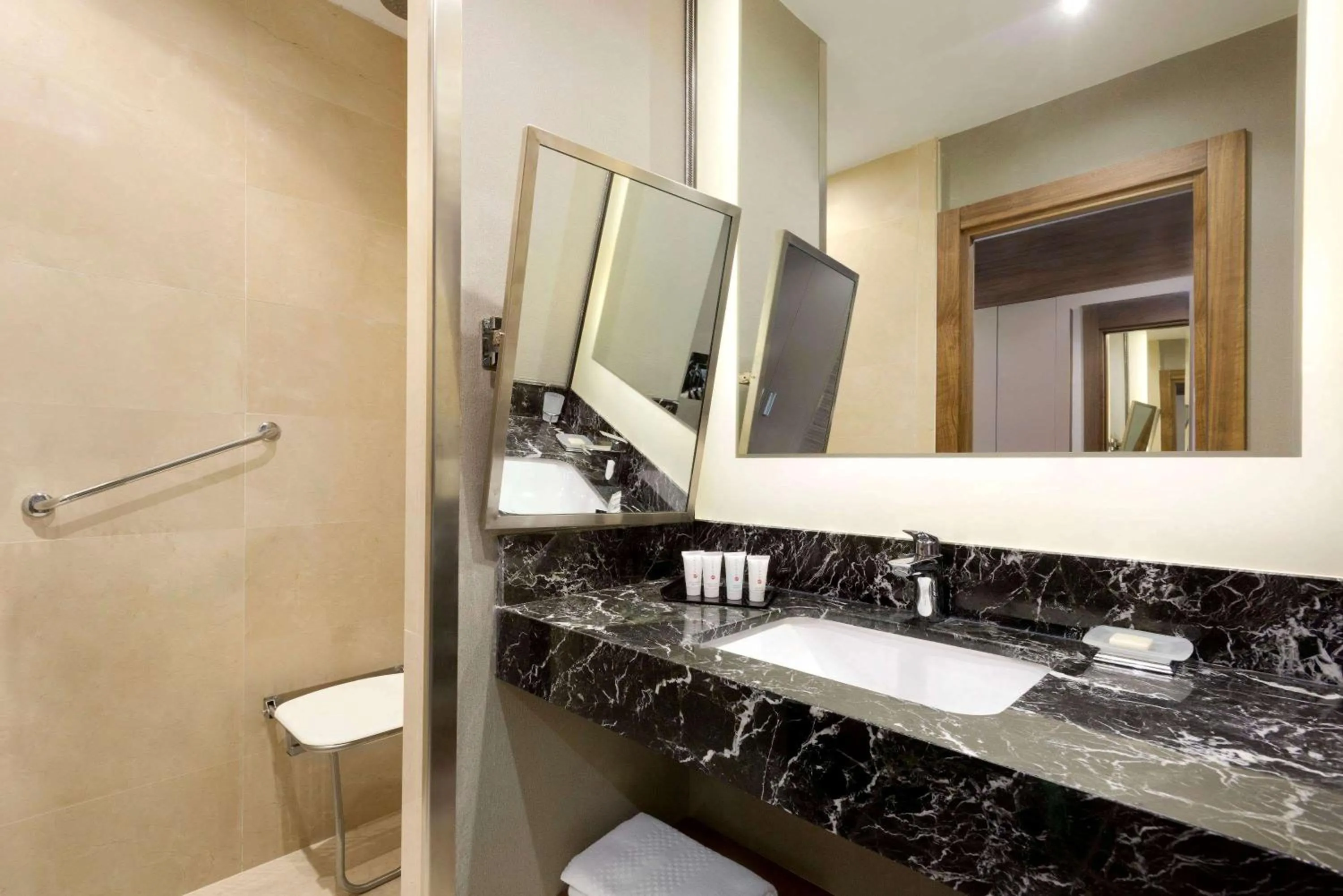 Bathroom in Ramada By Wyndham Elazığ