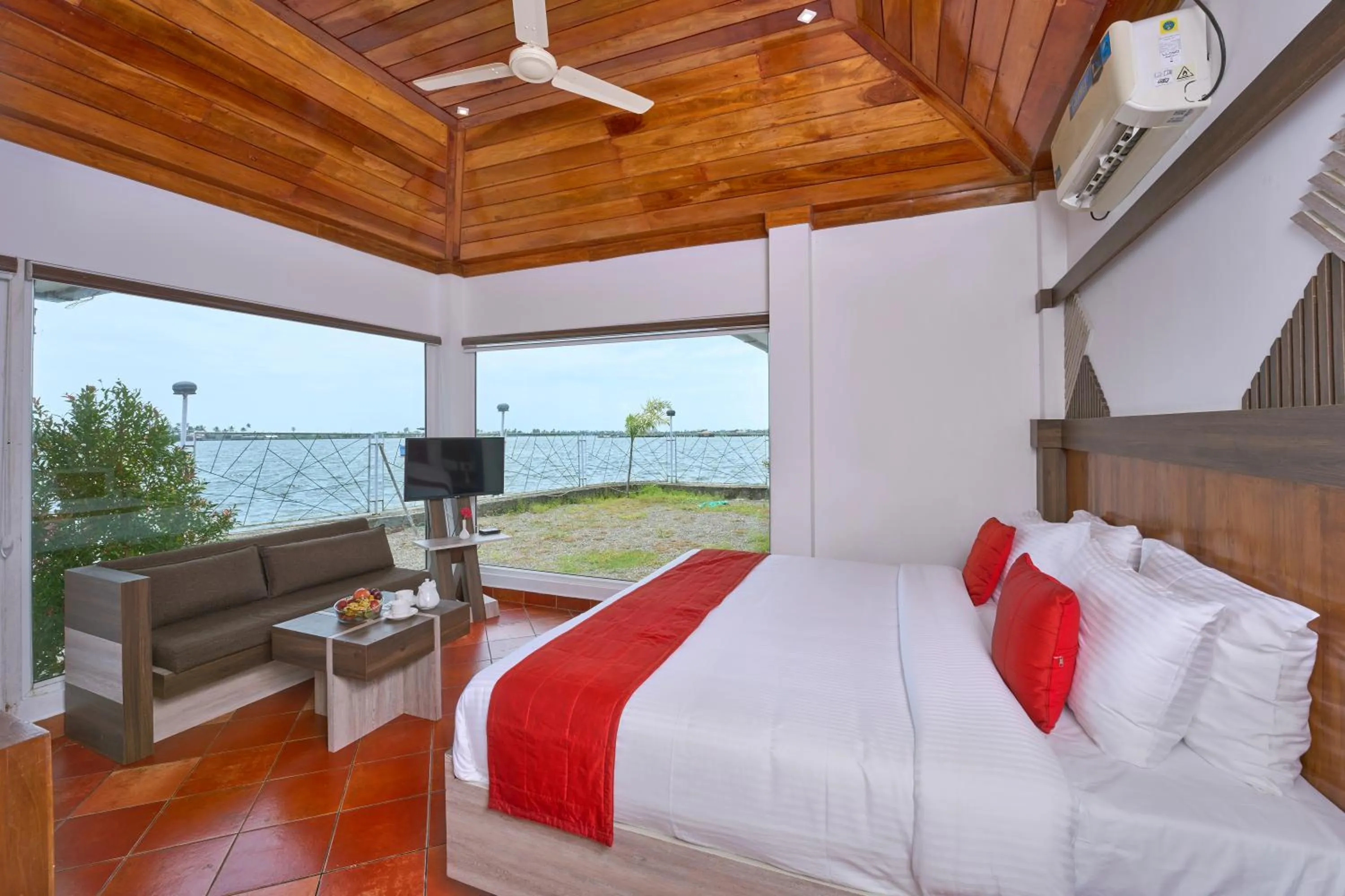Bedroom, Bed in MIRAS PMC Lakeshore Resort