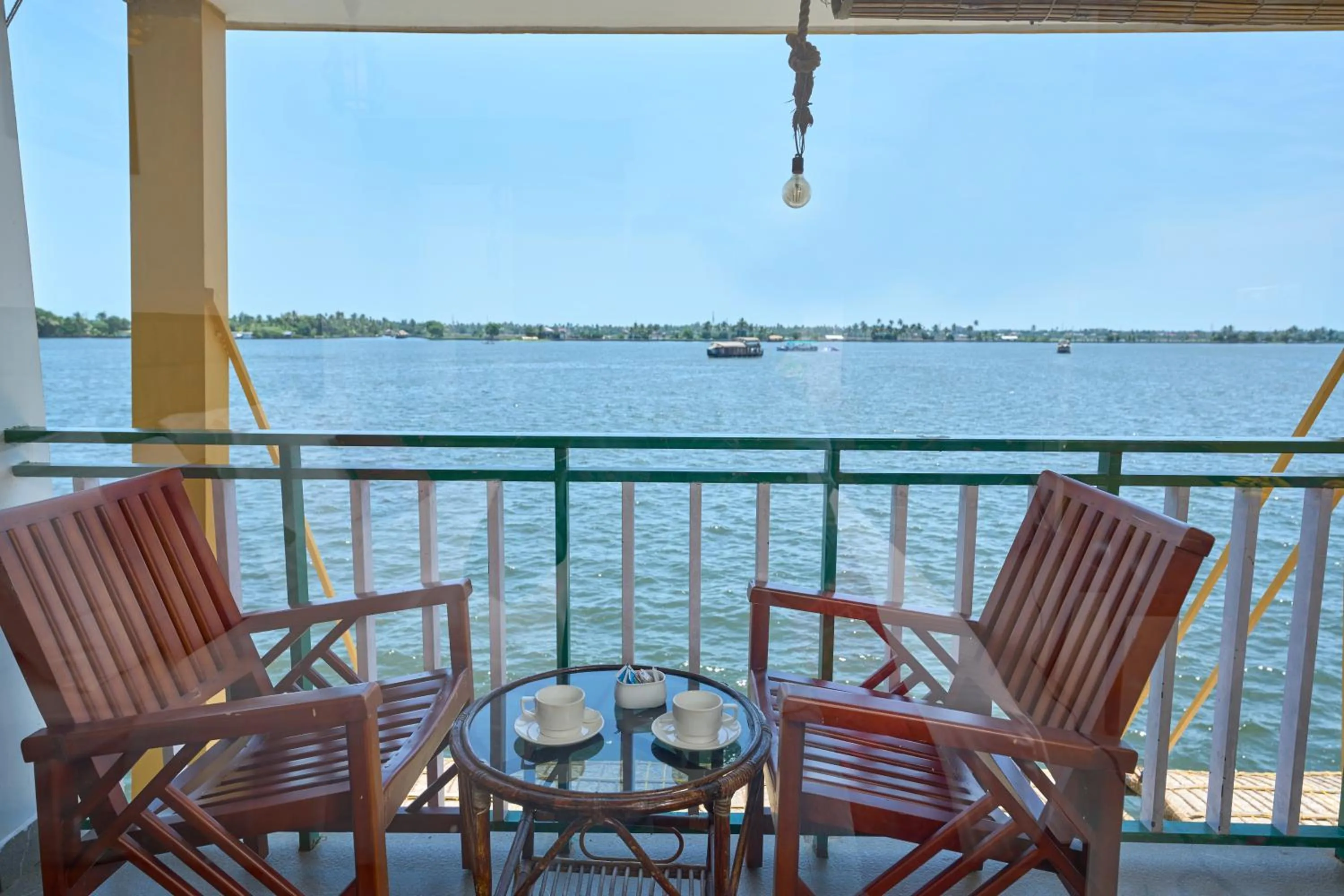 Balcony/Terrace in MIRAS PMC Lakeshore Resort