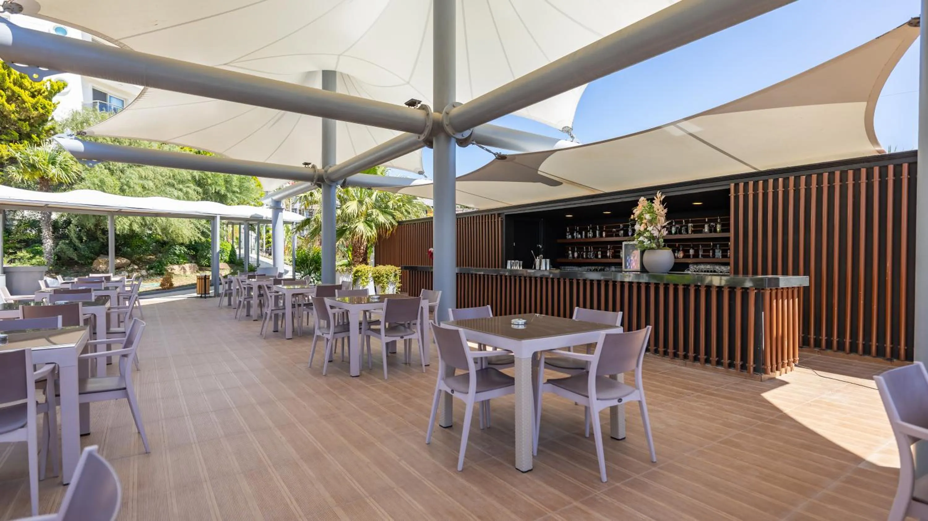 Day in Sisus Marina Hotel