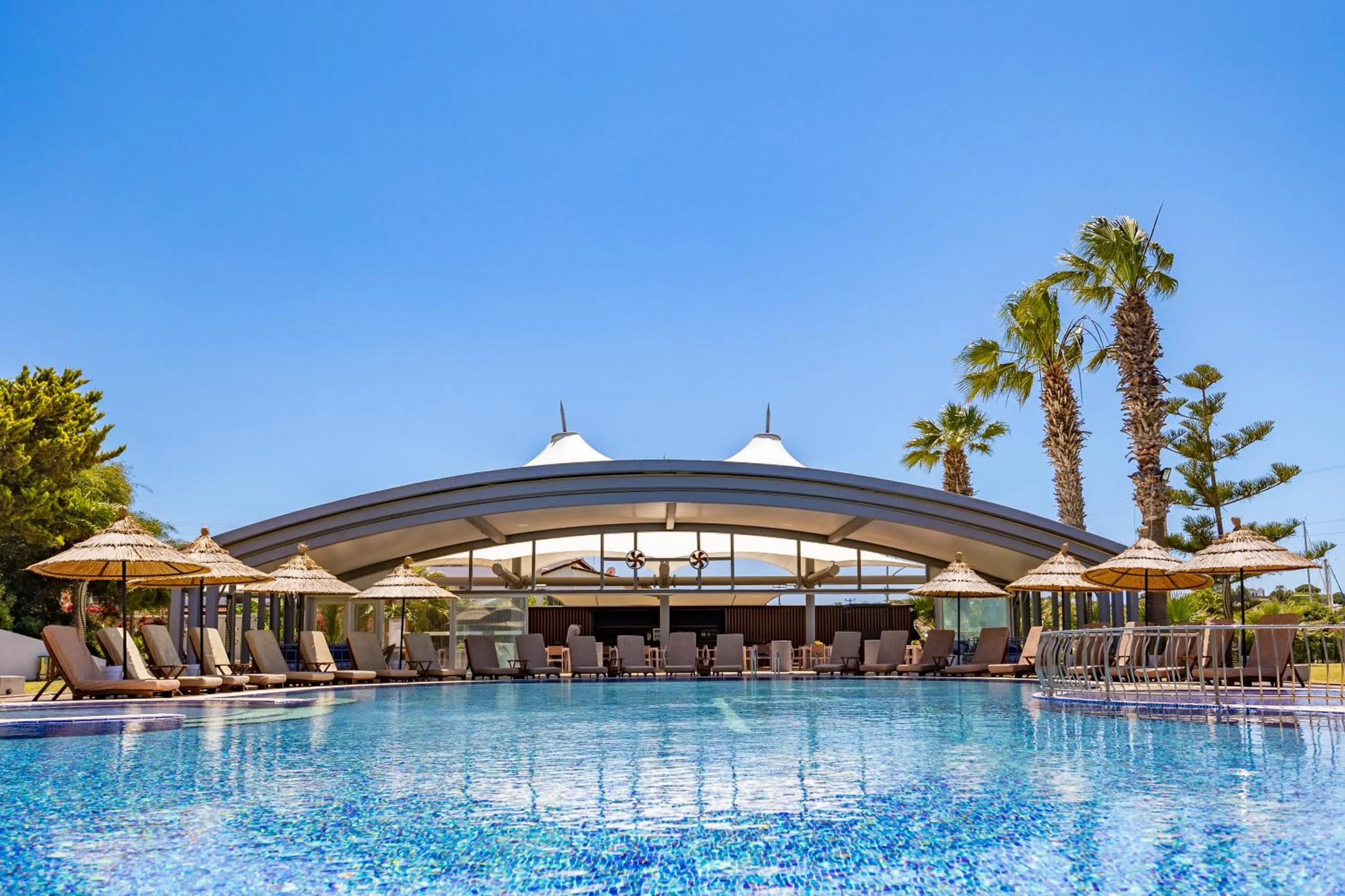 Day in Sisus Marina Hotel