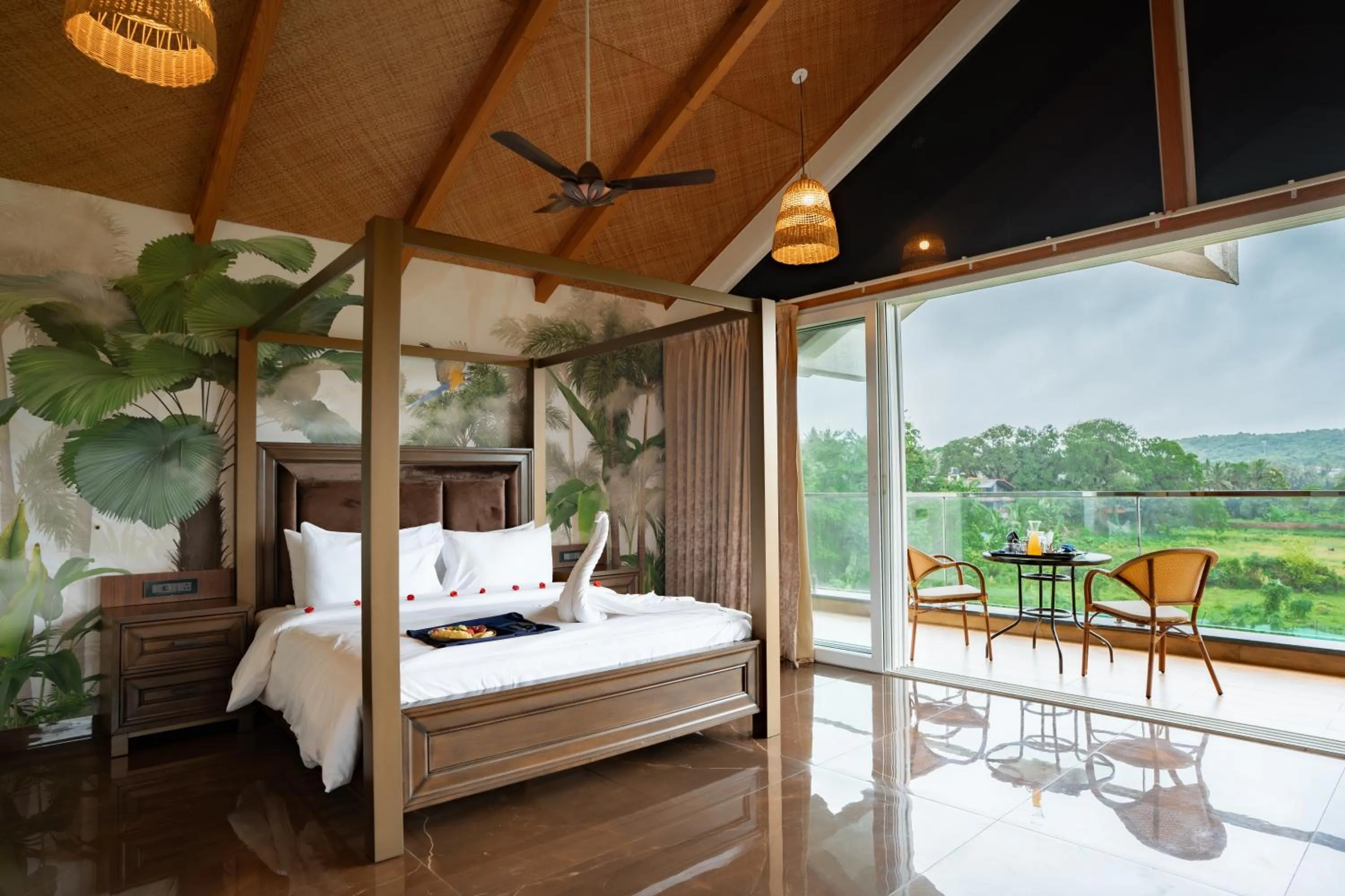 Bedroom, Bed in The Tanisi Resorts & Pool Villas, Candolim