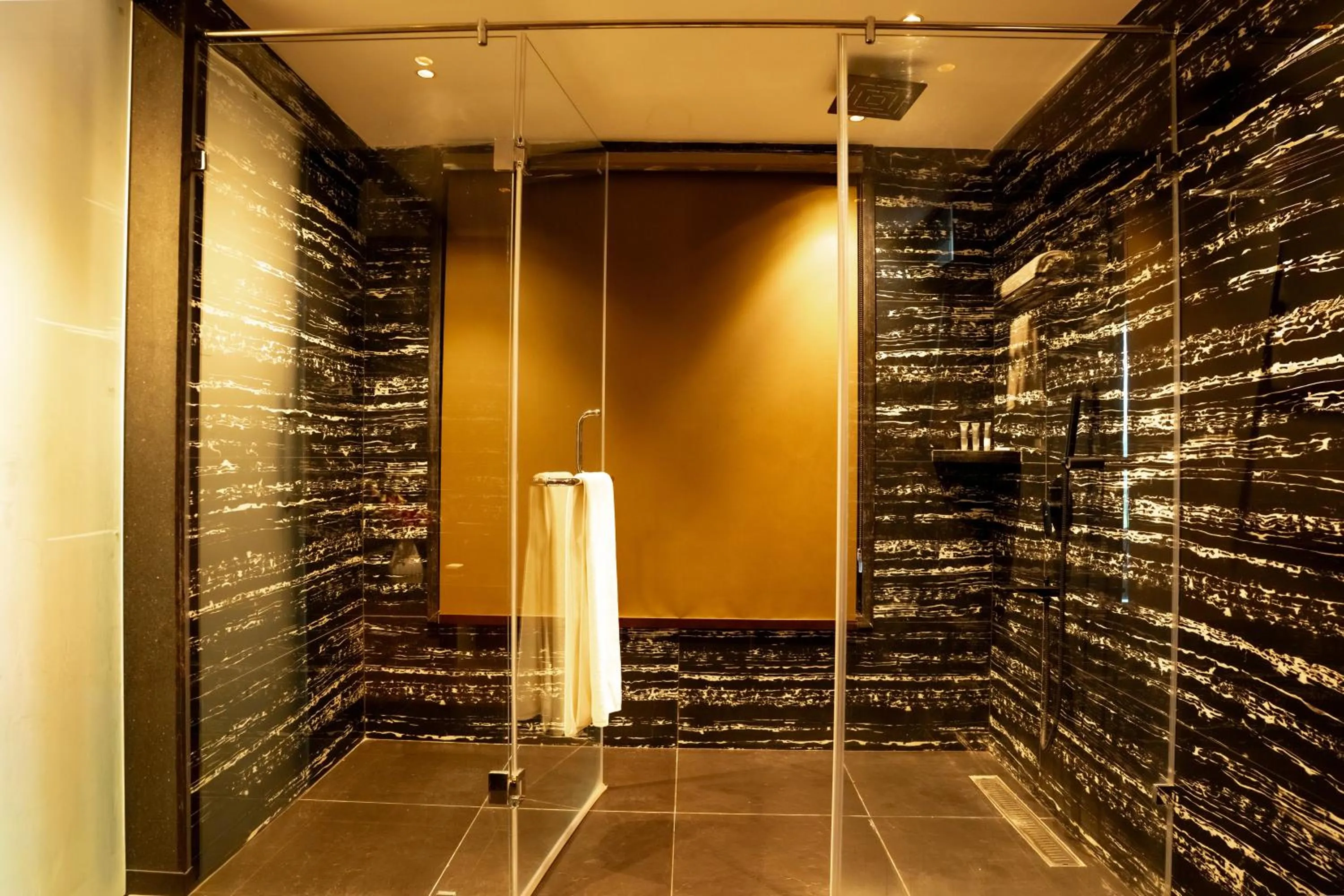 Bathroom in The Tanisi Resorts & Pool Villas, Candolim