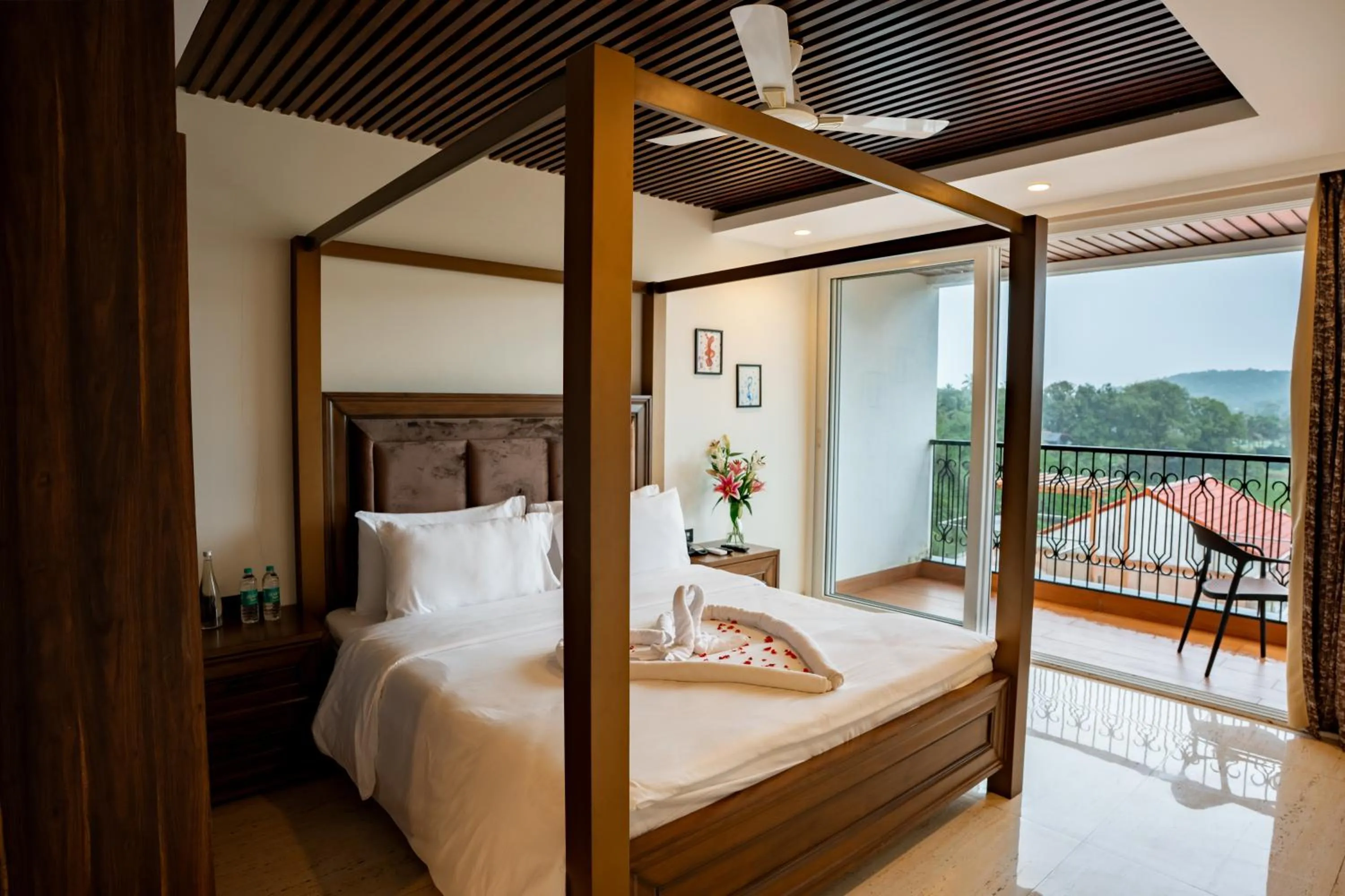 Bedroom, Bed in The Tanisi Resorts & Pool Villas, Candolim
