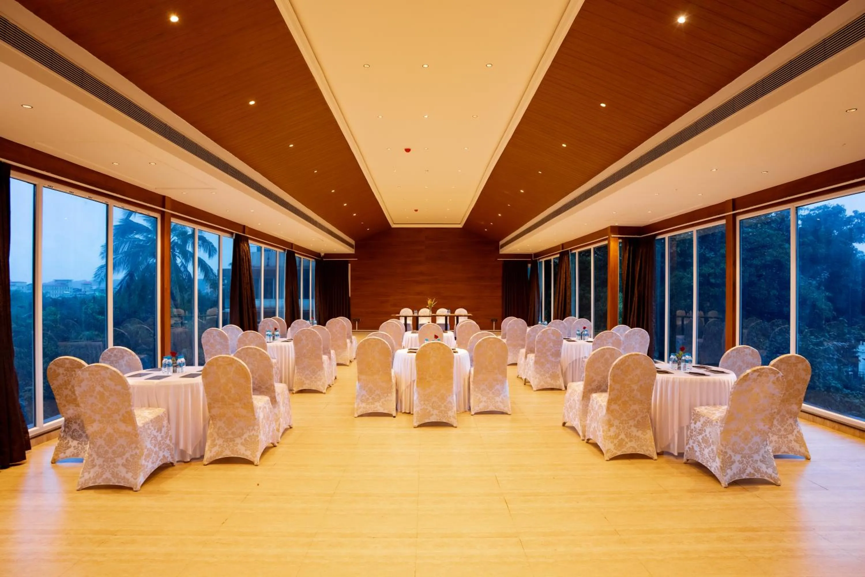 Banquet/Function facilities in The Tanisi Resorts & Pool Villas, Candolim