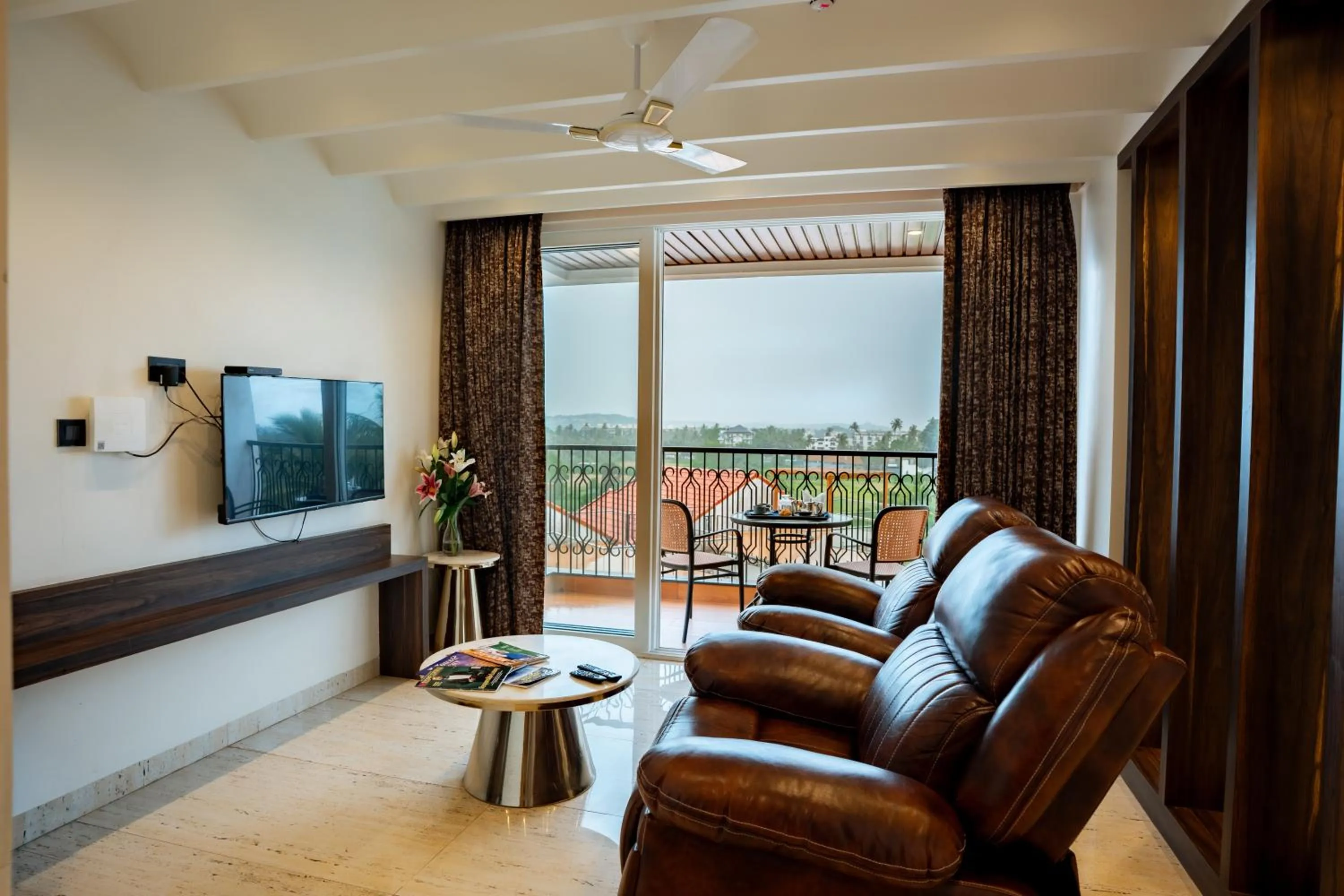 Living room in The Tanisi Resorts & Pool Villas, Candolim