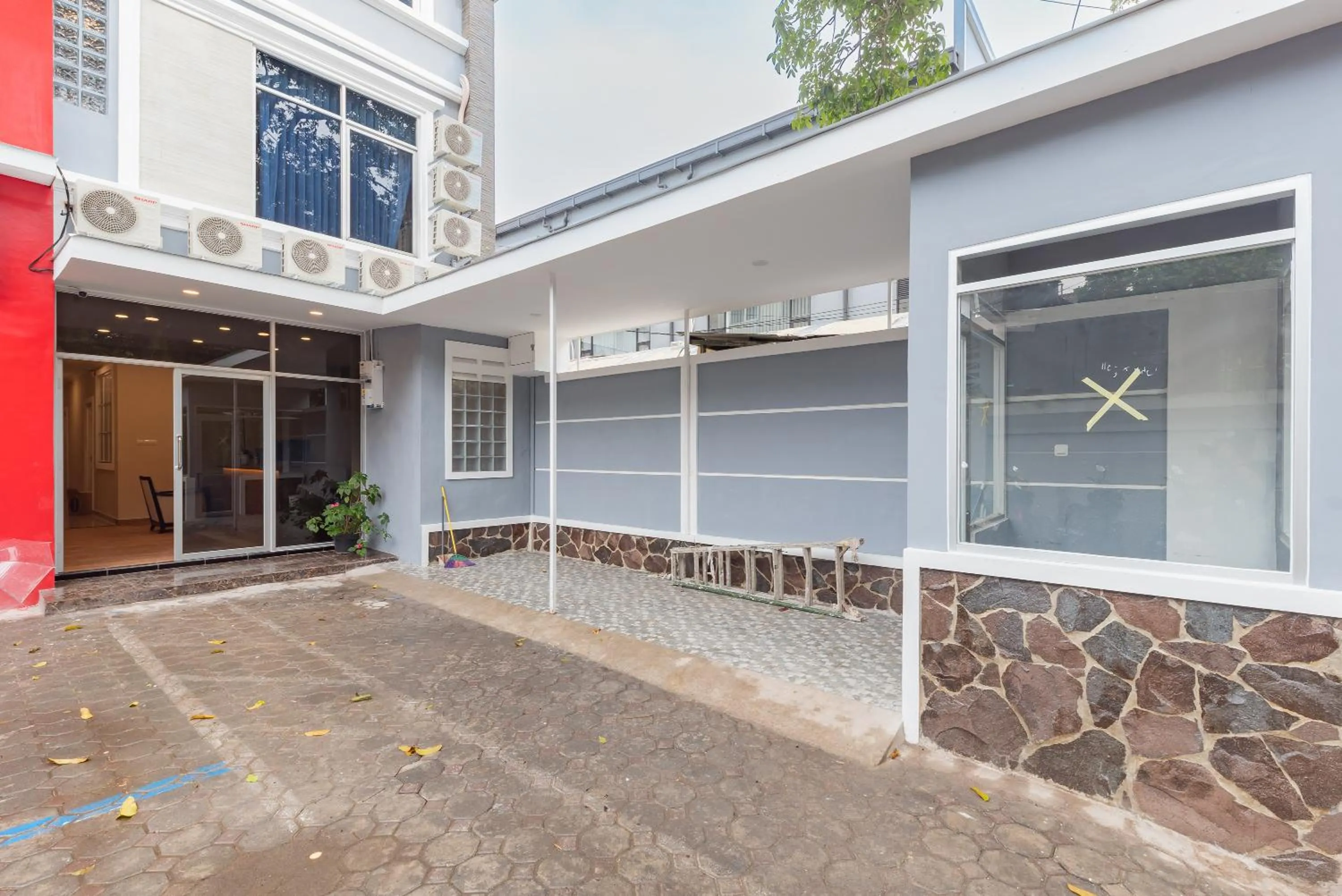 Property building in RedDoorz Plus @ Bagusrangin Street 2