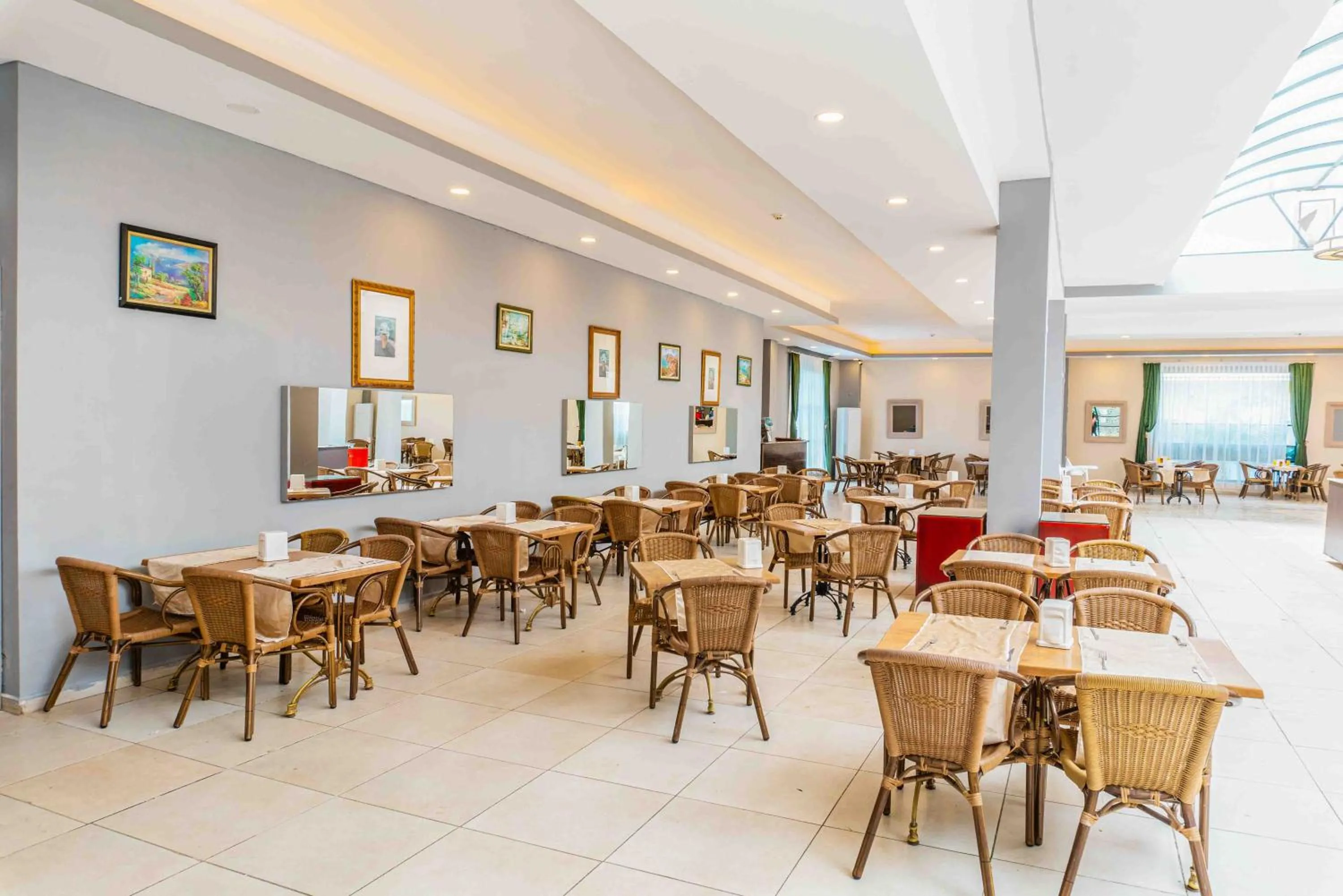 Restaurant/places to eat in BELPOİNT BEACH HOTEL