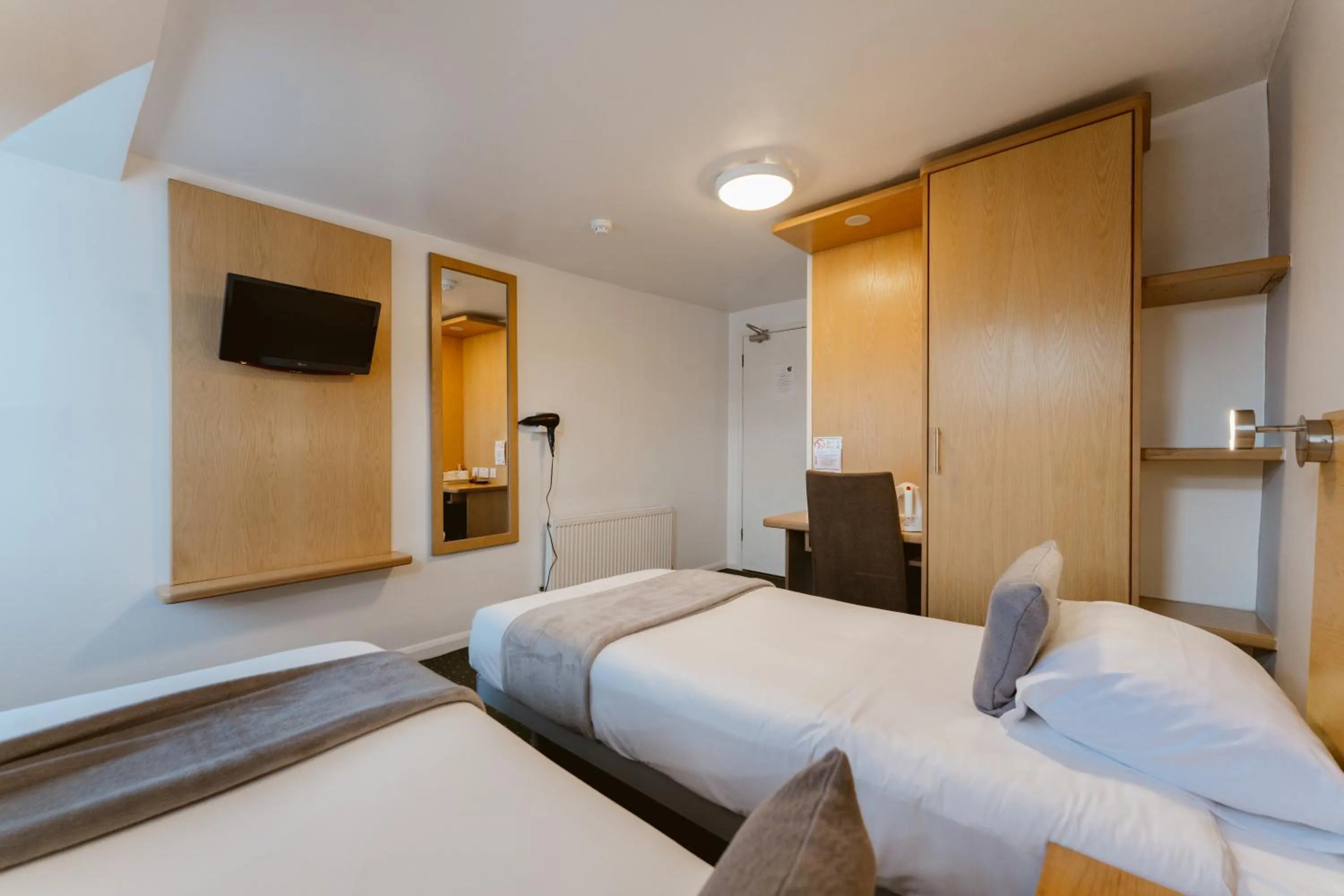 Bedroom, Bed in Star Hotel