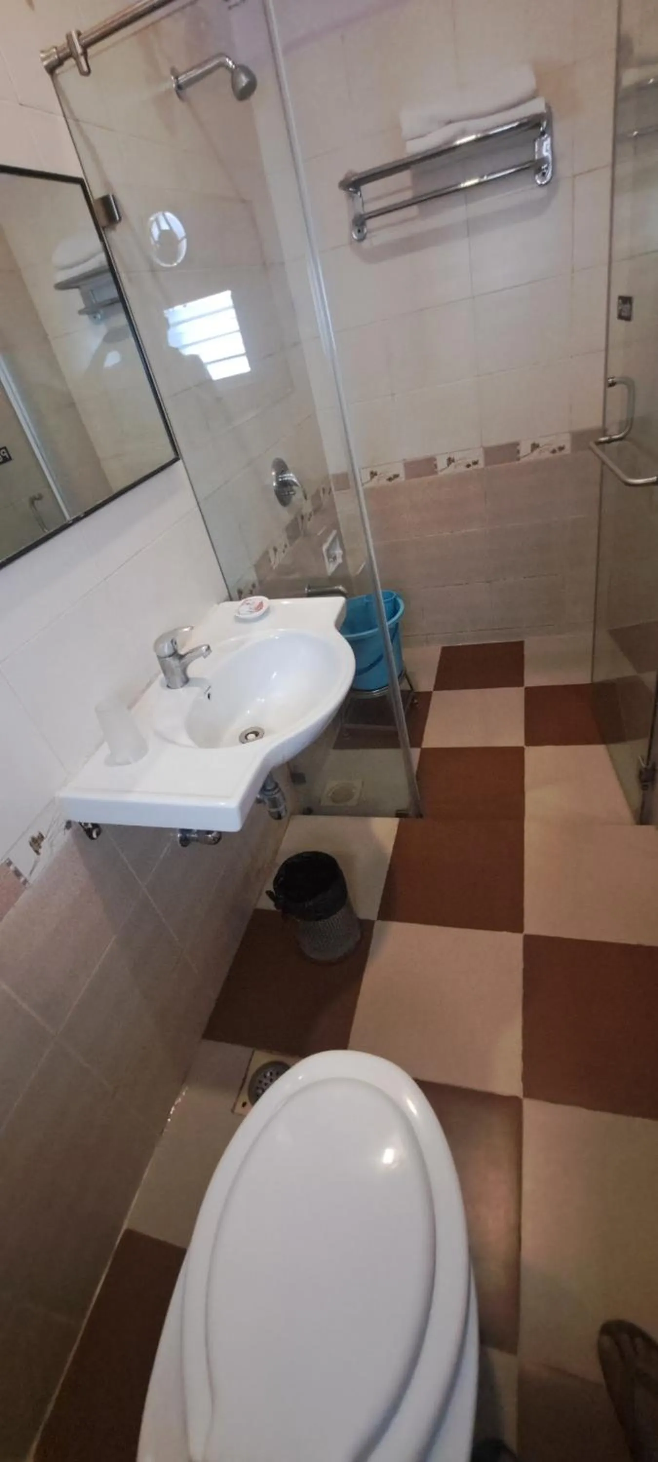 Bathroom in Hotel Swaroop