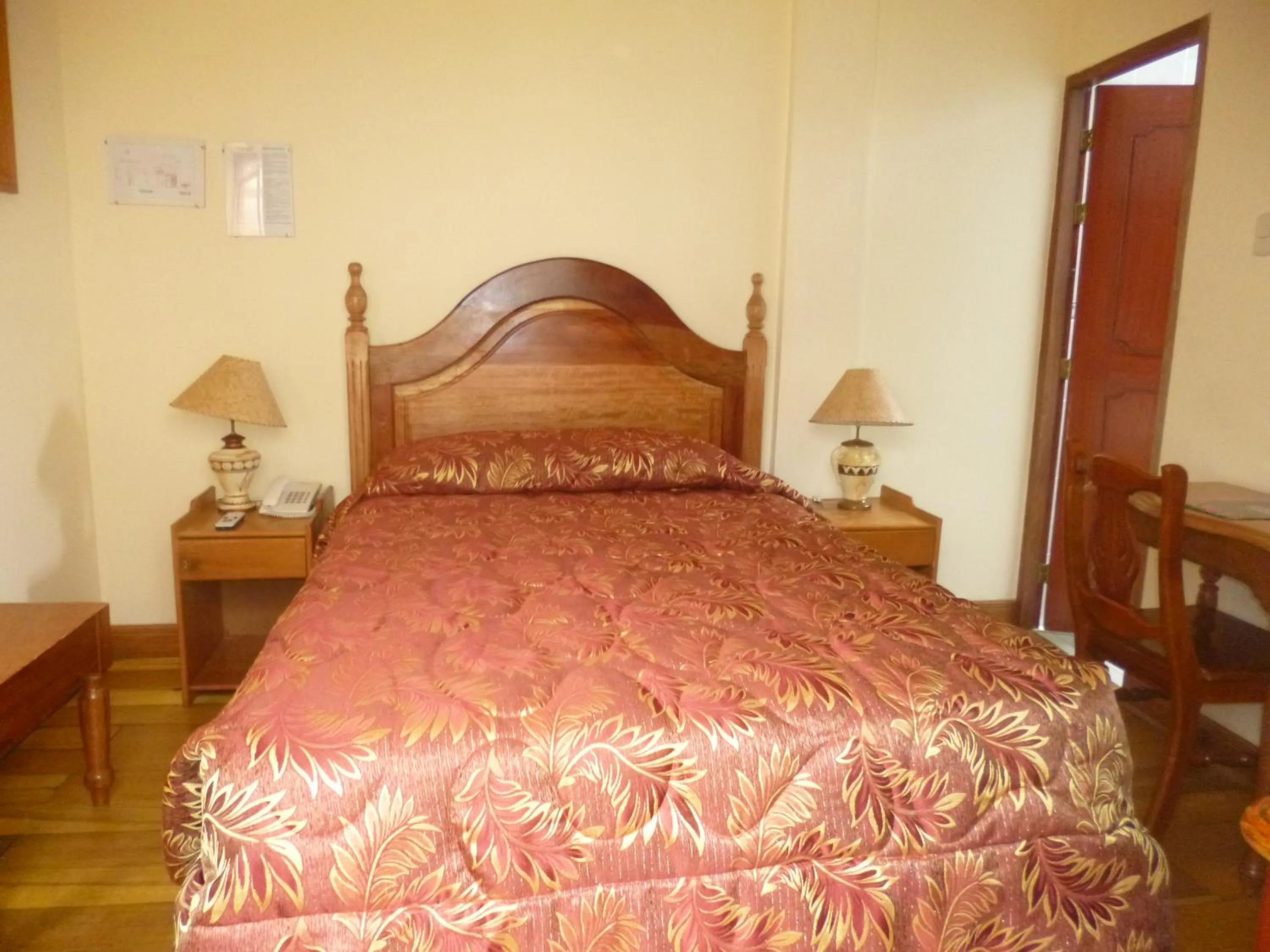 Photo of the whole room, Bed in Hotel Midori