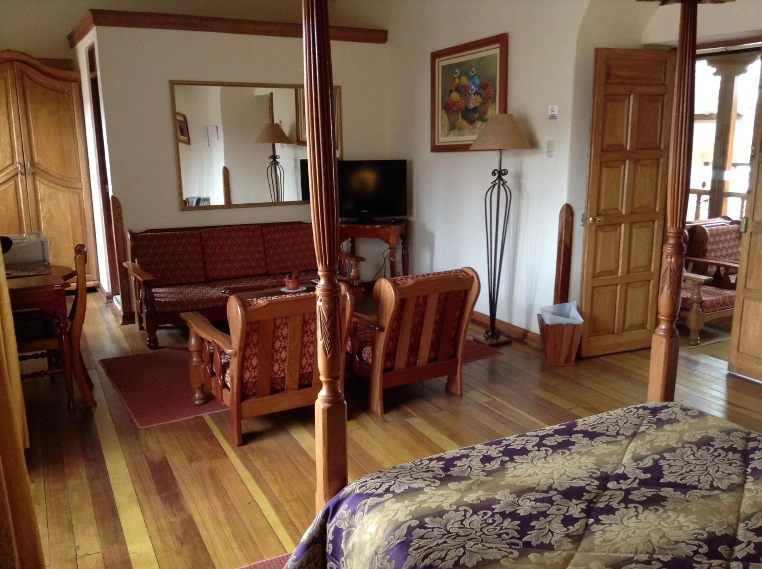 Seating area, Bed in Hotel Midori