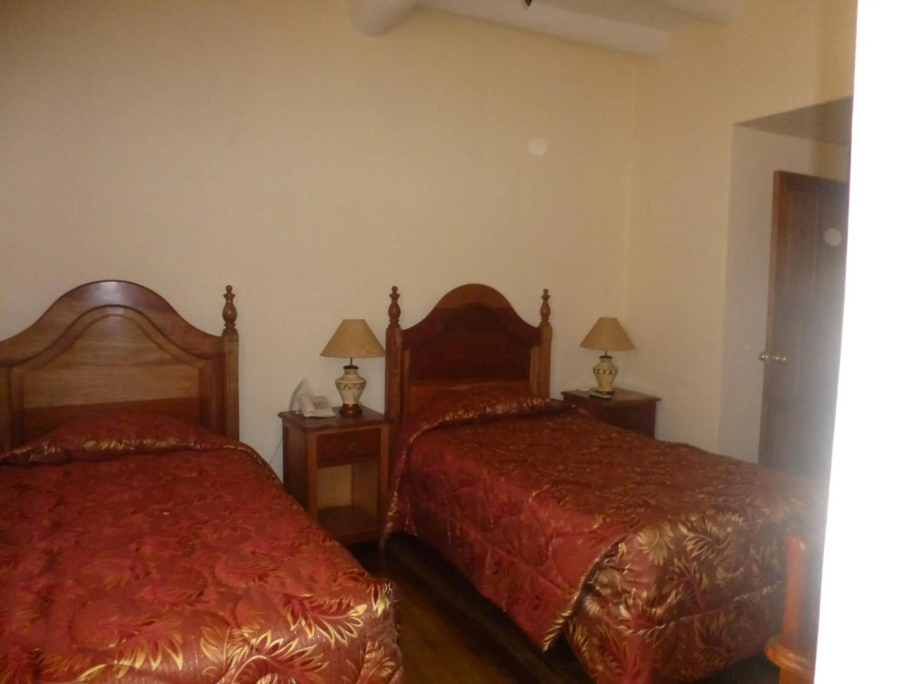 Economy Twin Room in Hotel Midori Economy Twin Room in Hotel Midori