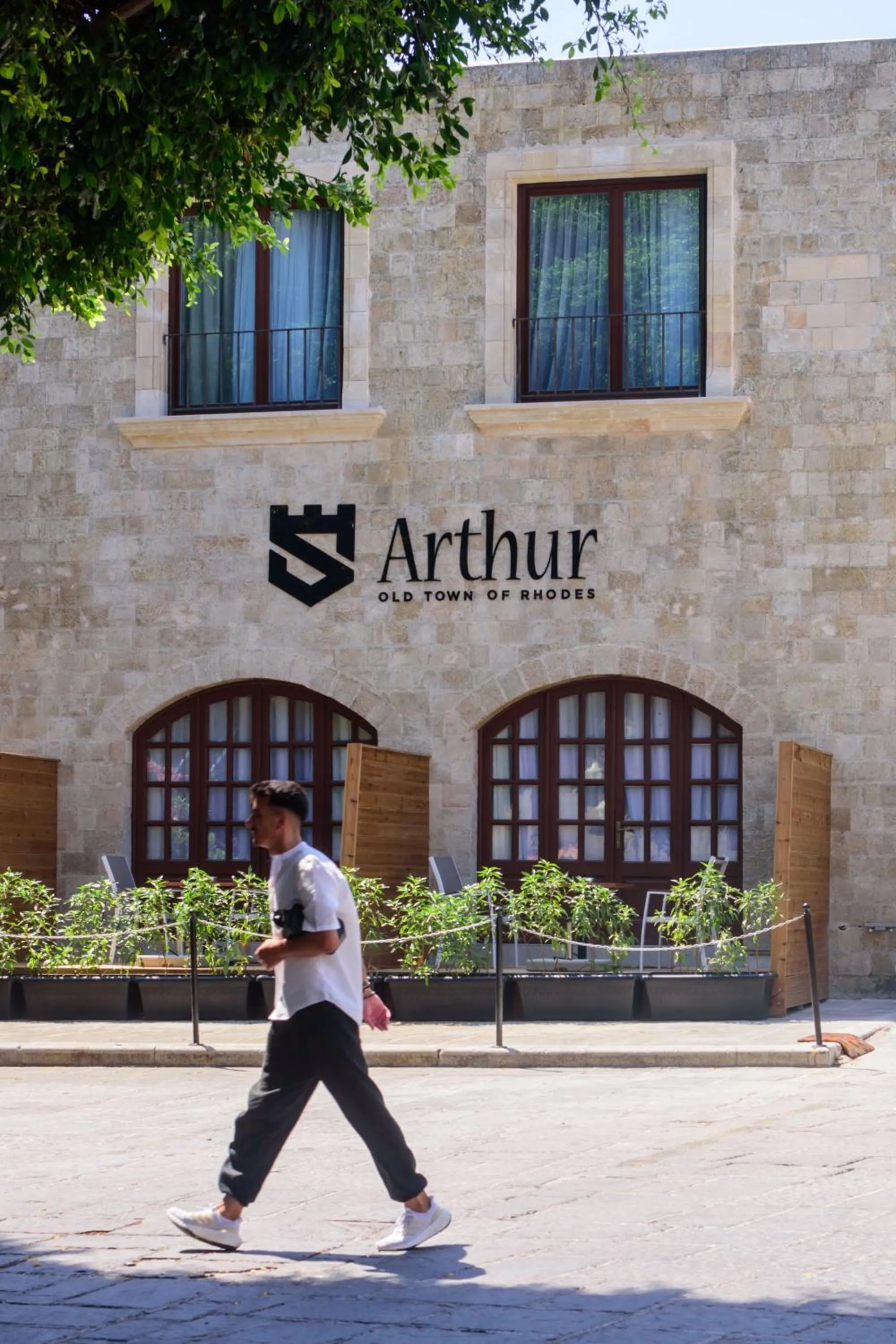 Day in Arthur Suites in Old Town