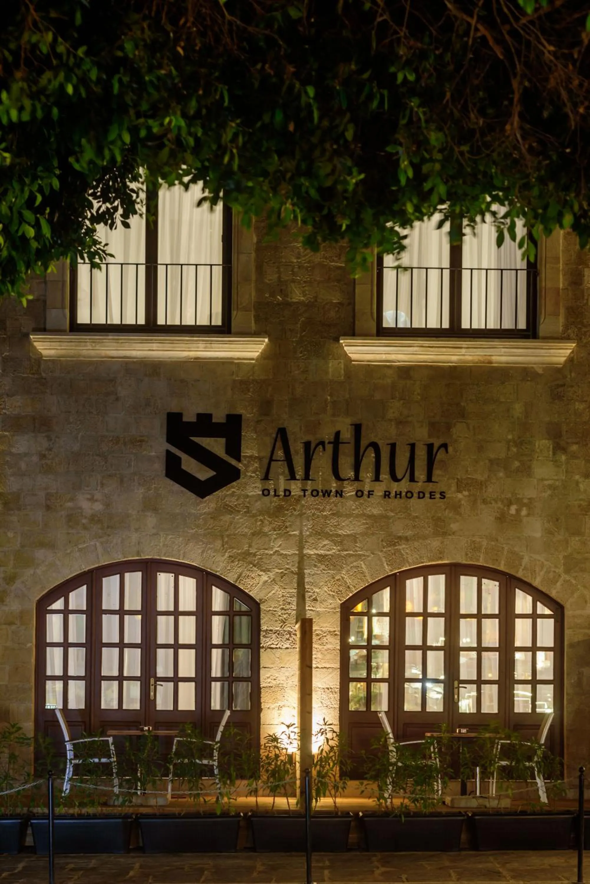 Facade/entrance in Arthur Suites in Old Town