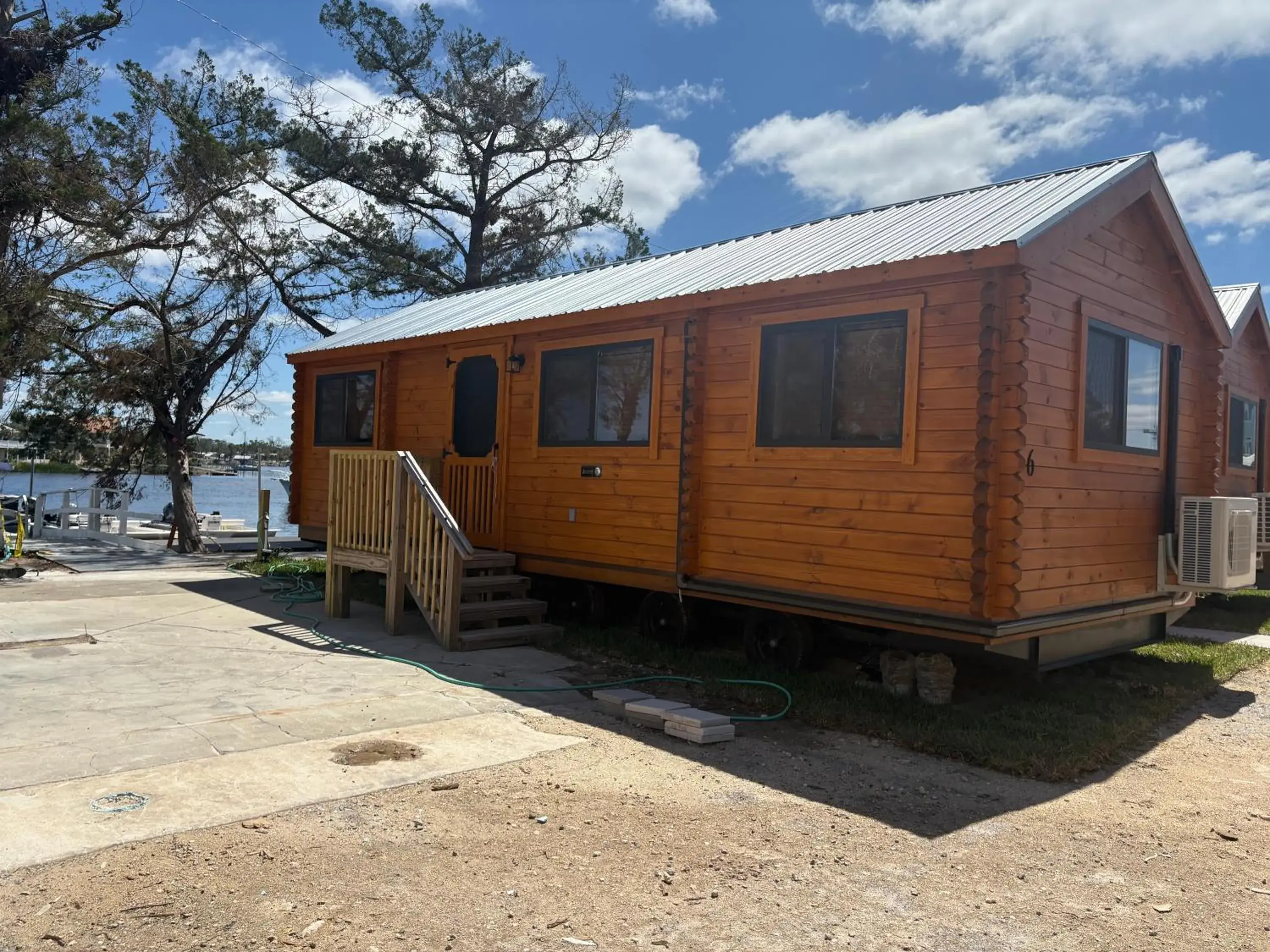 Cottage in Good Times Motel and Marina Cottage in Good Times Motel and Marina