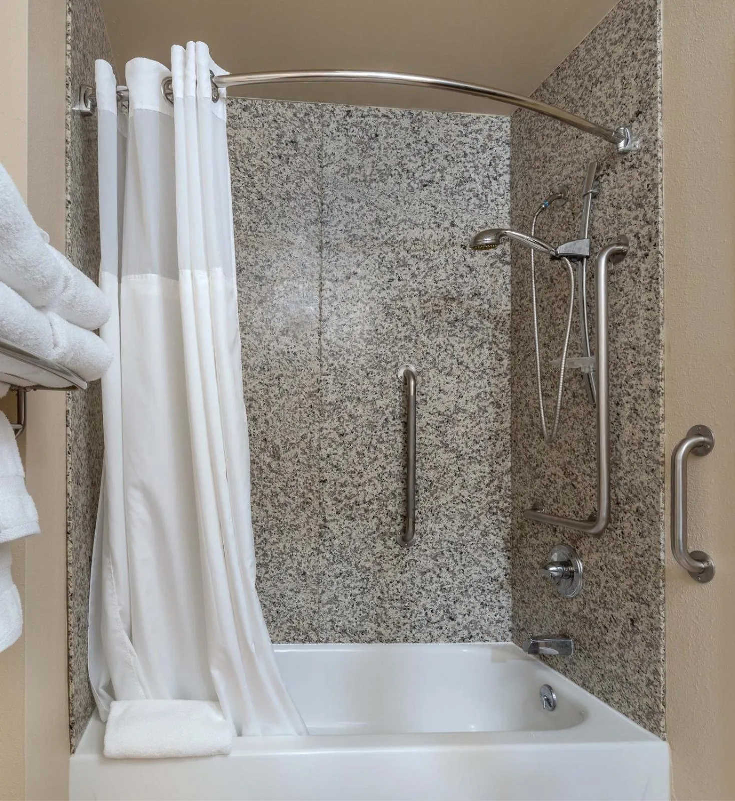 Bathroom in Bass Pro Shops Angler's Lodge