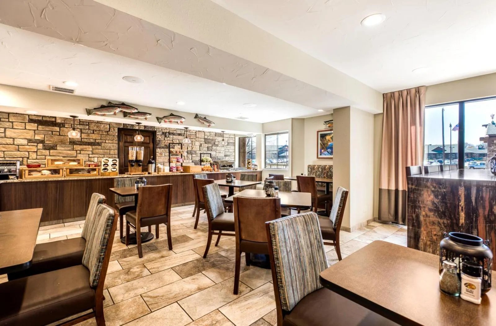 Breakfast in Bass Pro Shops Angler's Lodge