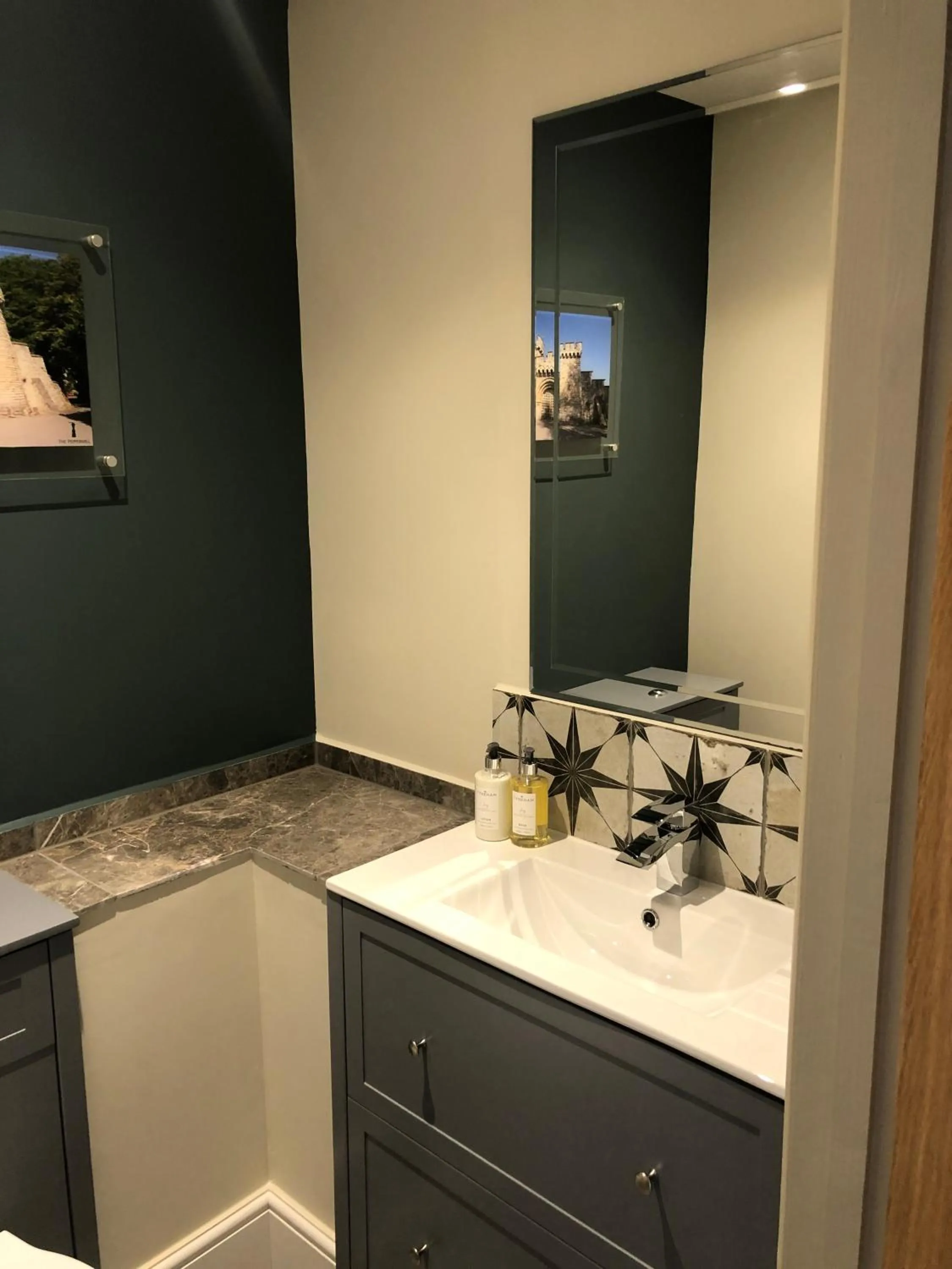 Bathroom in The Peppermill Town house Hotel & Restaurant